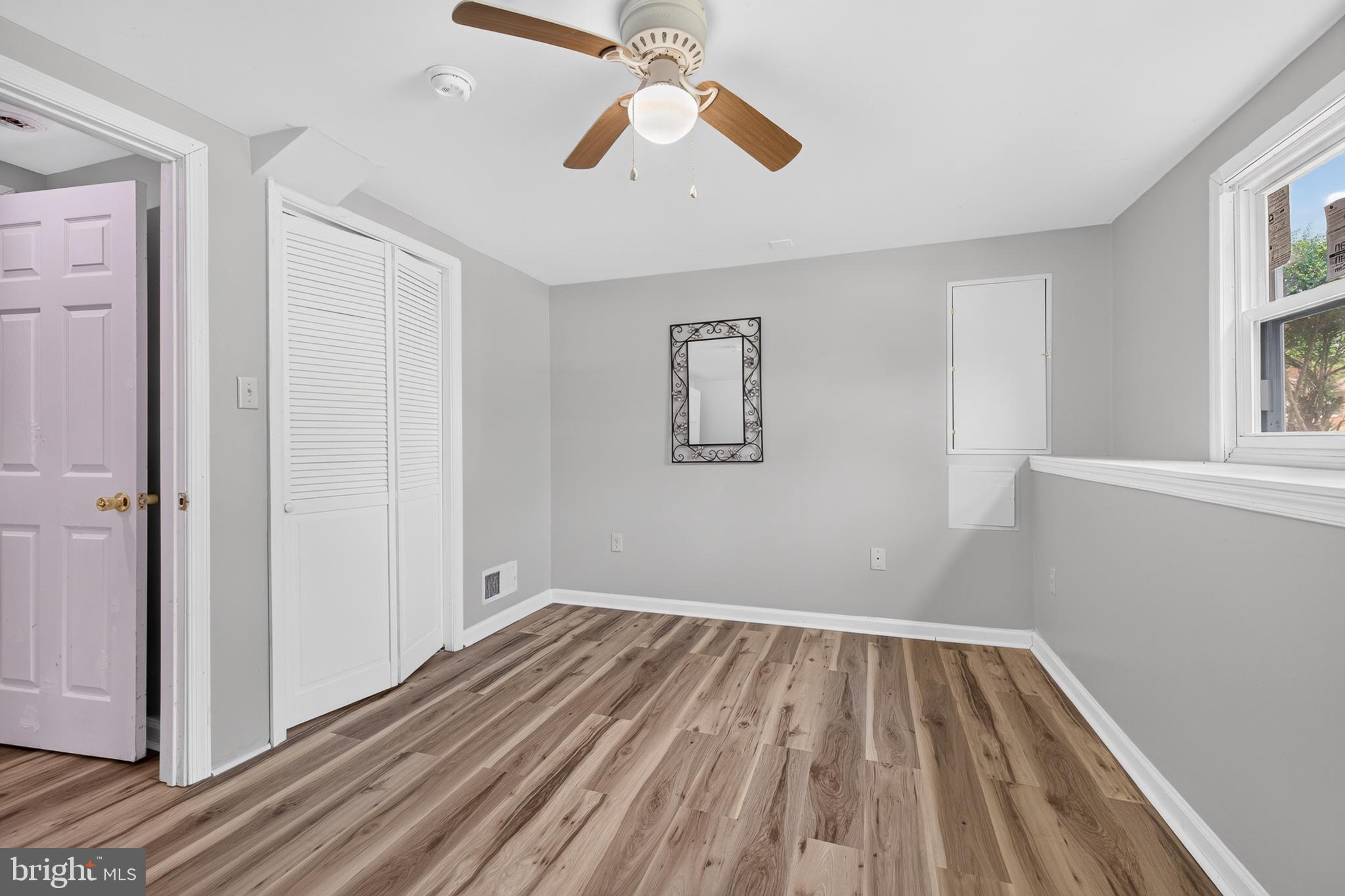 NEWARK OAKS - Residential