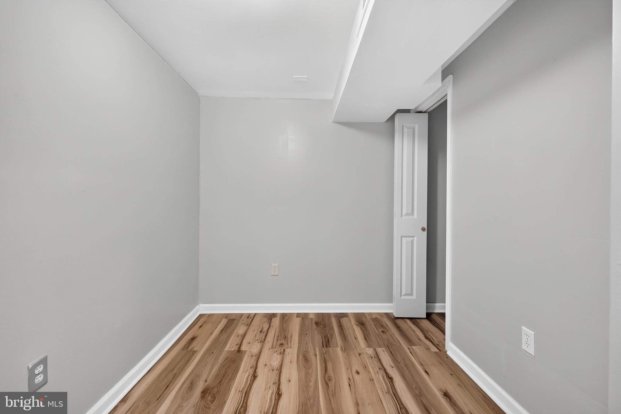NEWARK OAKS - Residential