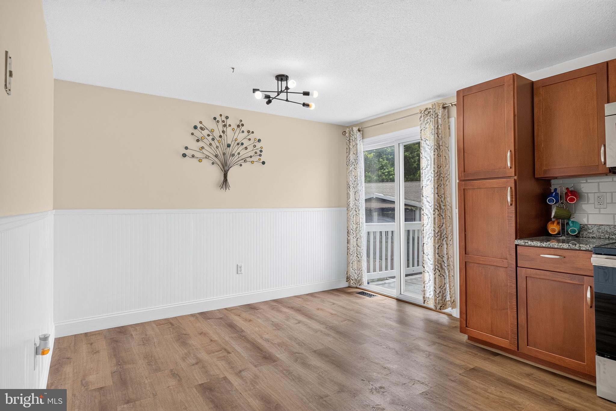NEWARK OAKS - Residential
