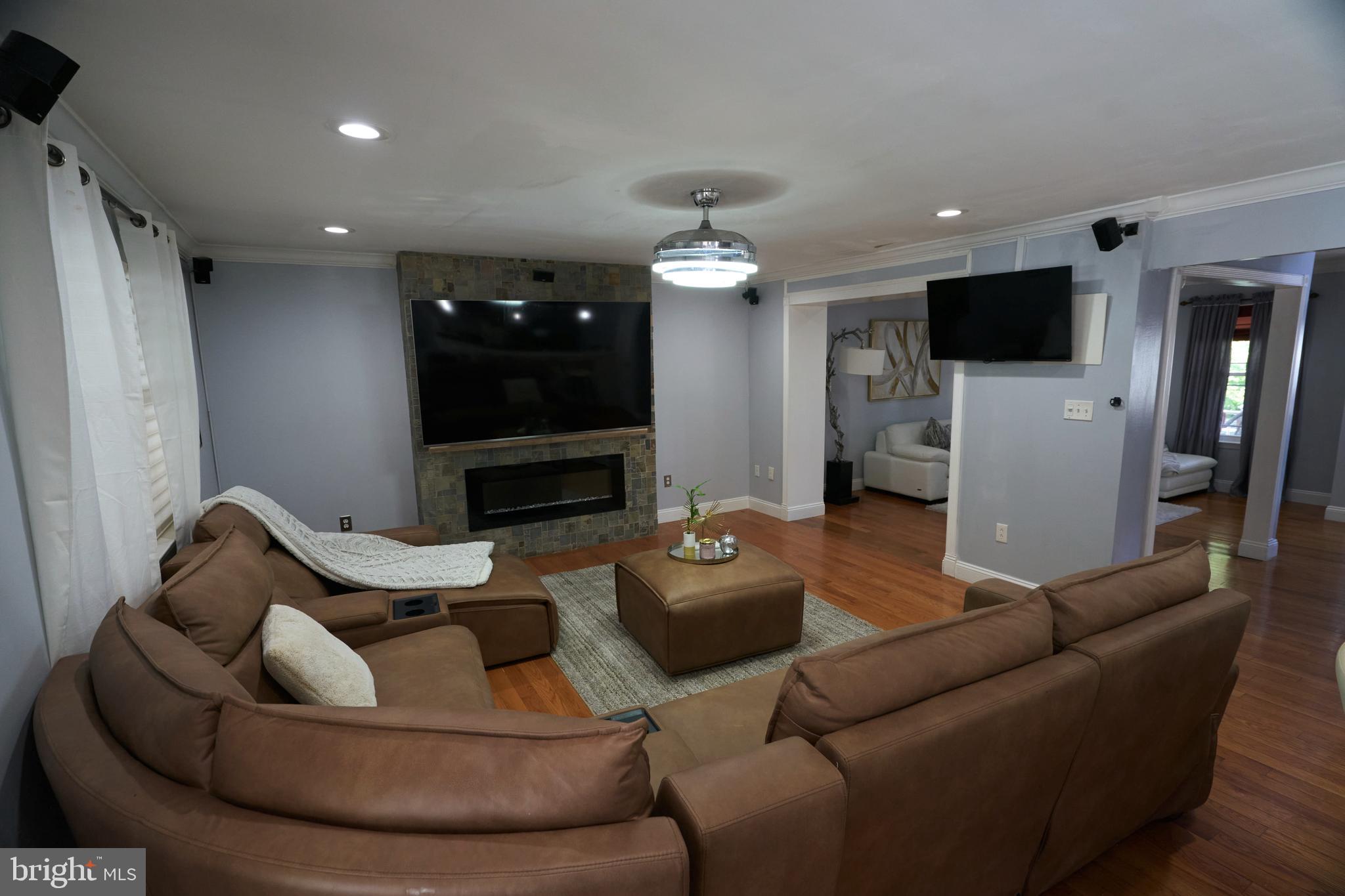 PINE VALLEY - Residential