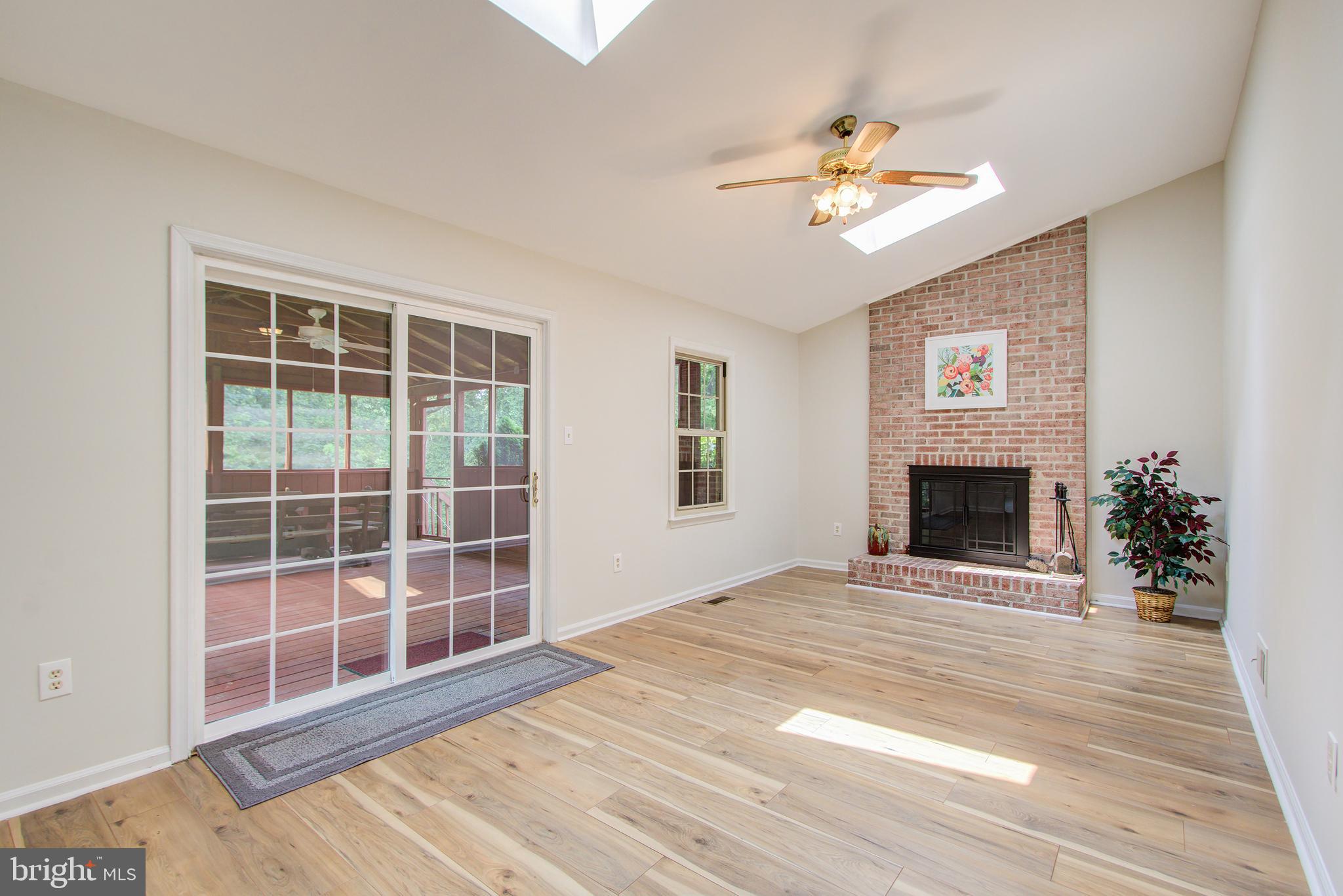 SNOWDENS MILL - Residential