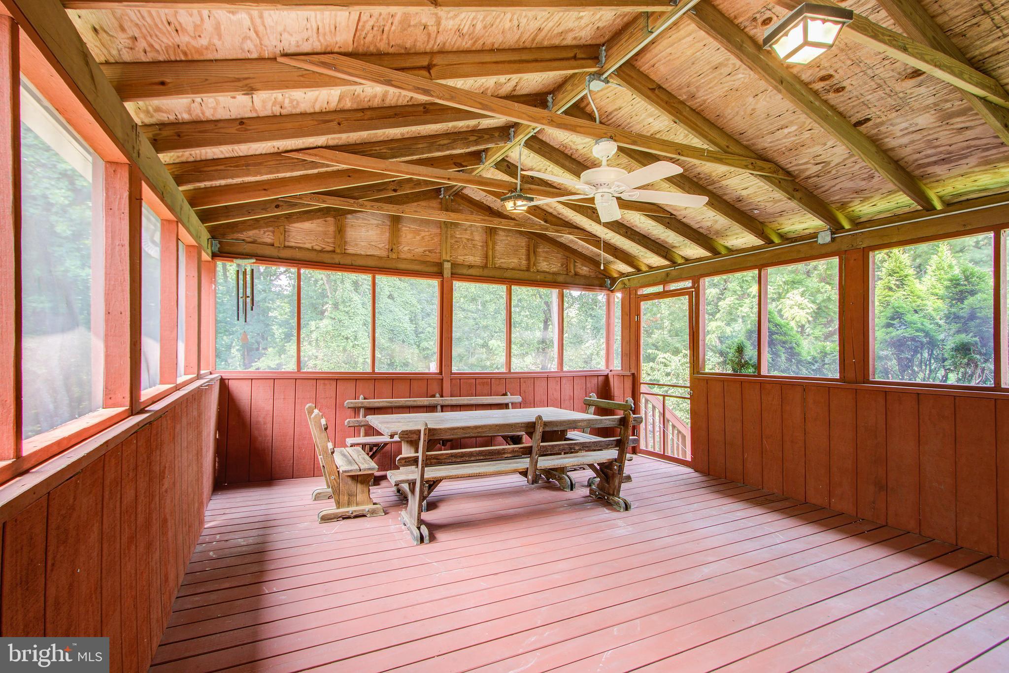 SNOWDENS MILL - Residential