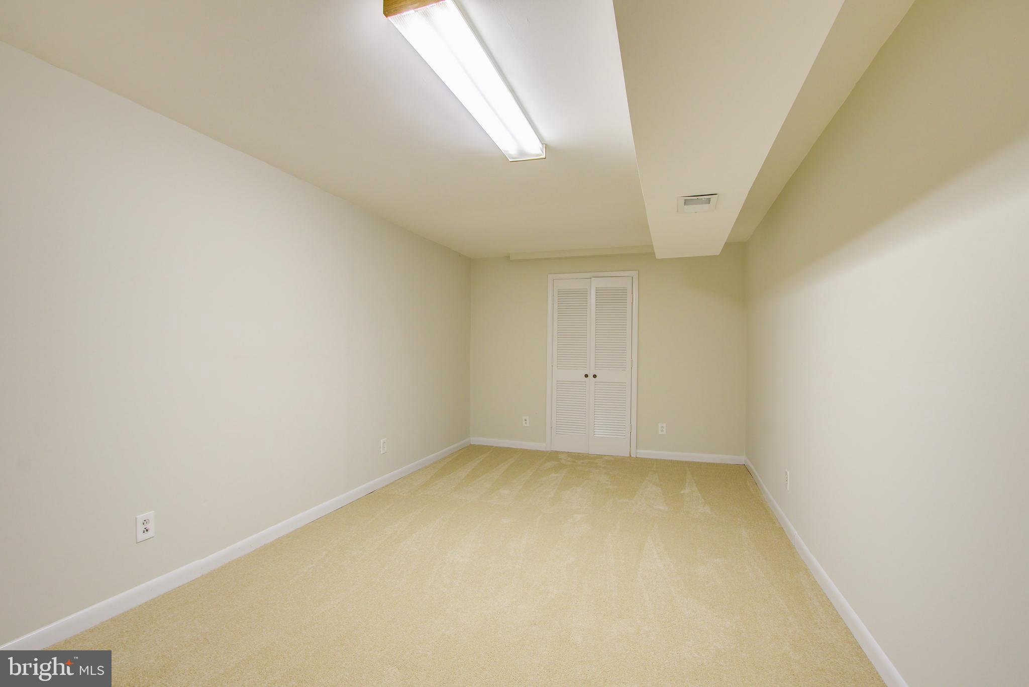 SNOWDENS MILL - Residential