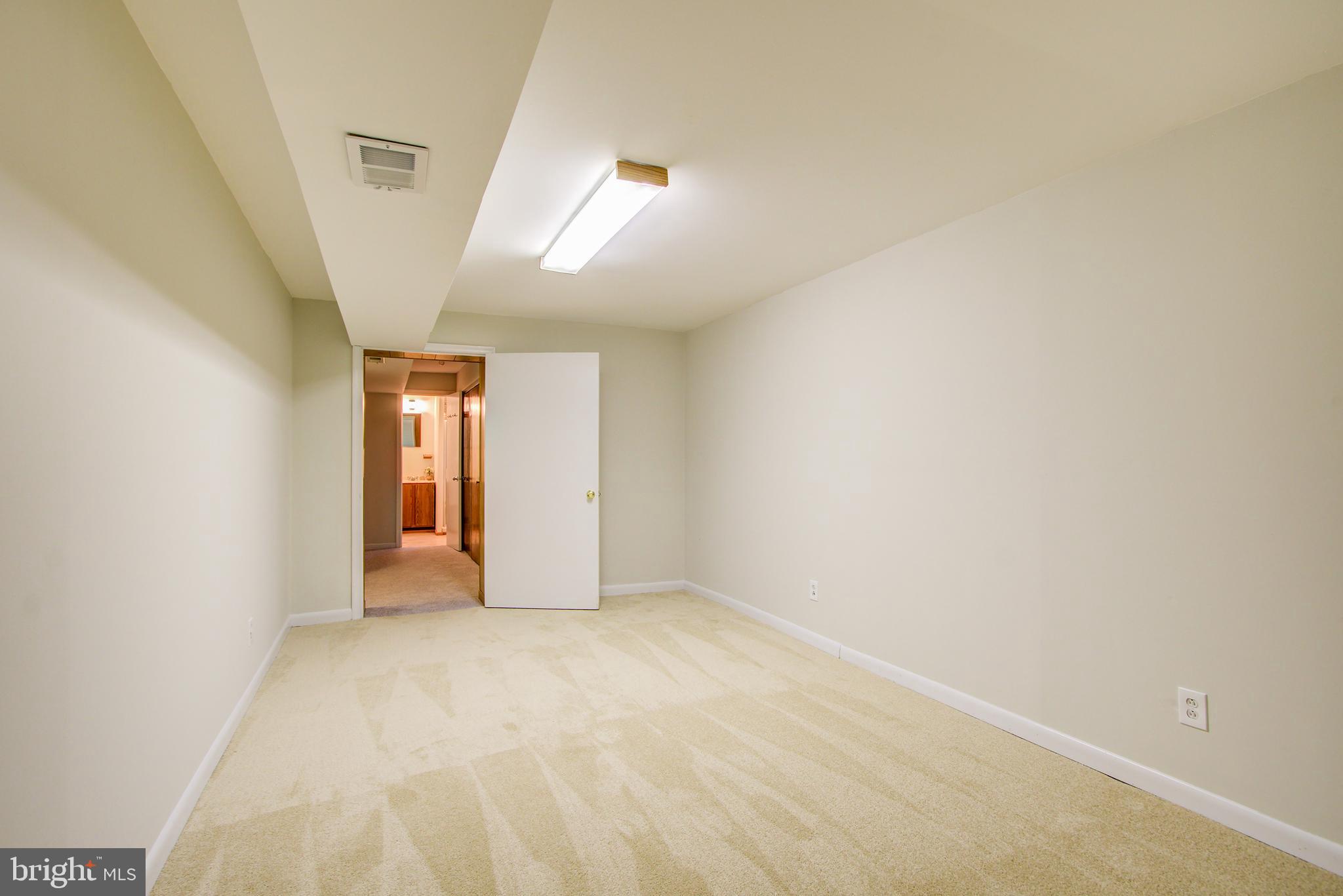 SNOWDENS MILL - Residential