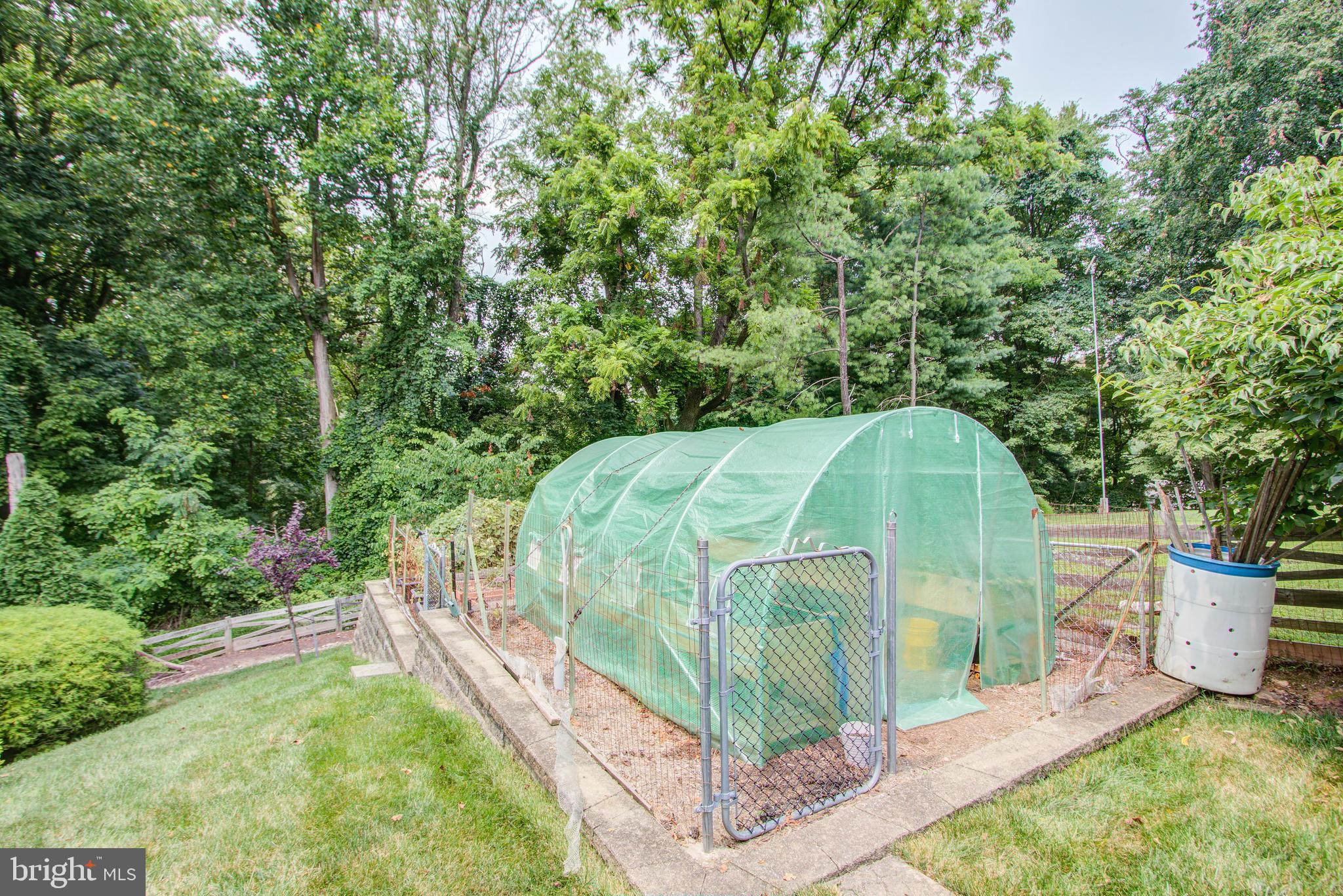 SNOWDENS MILL - Residential