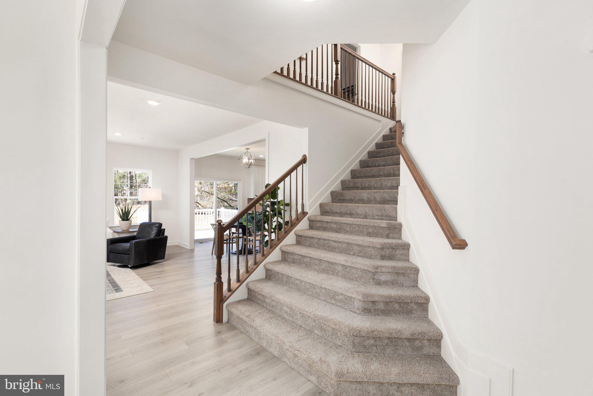CAPTAIN'S COVE - Residential