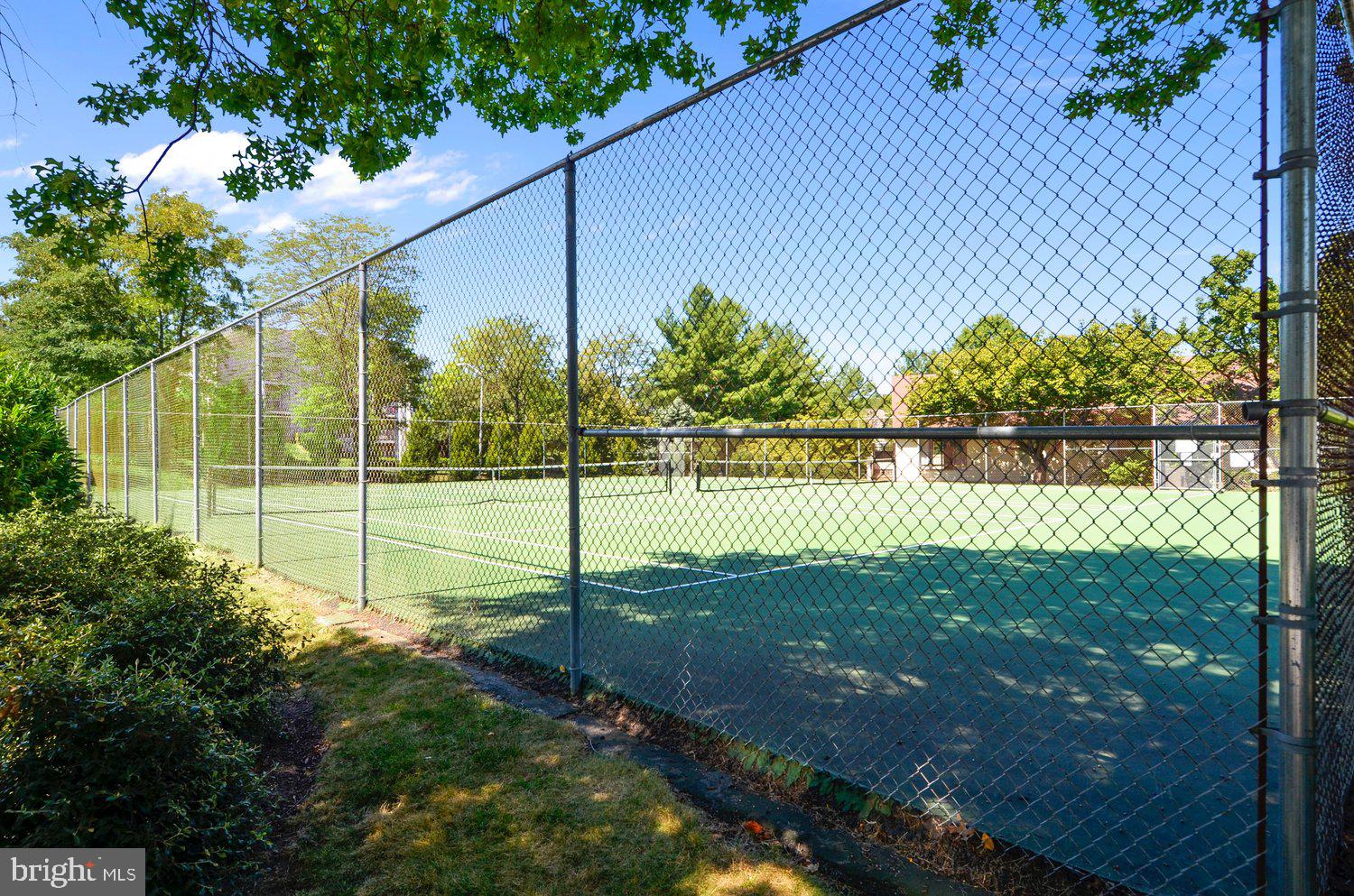 CHRISTOPHER COURT - Residential