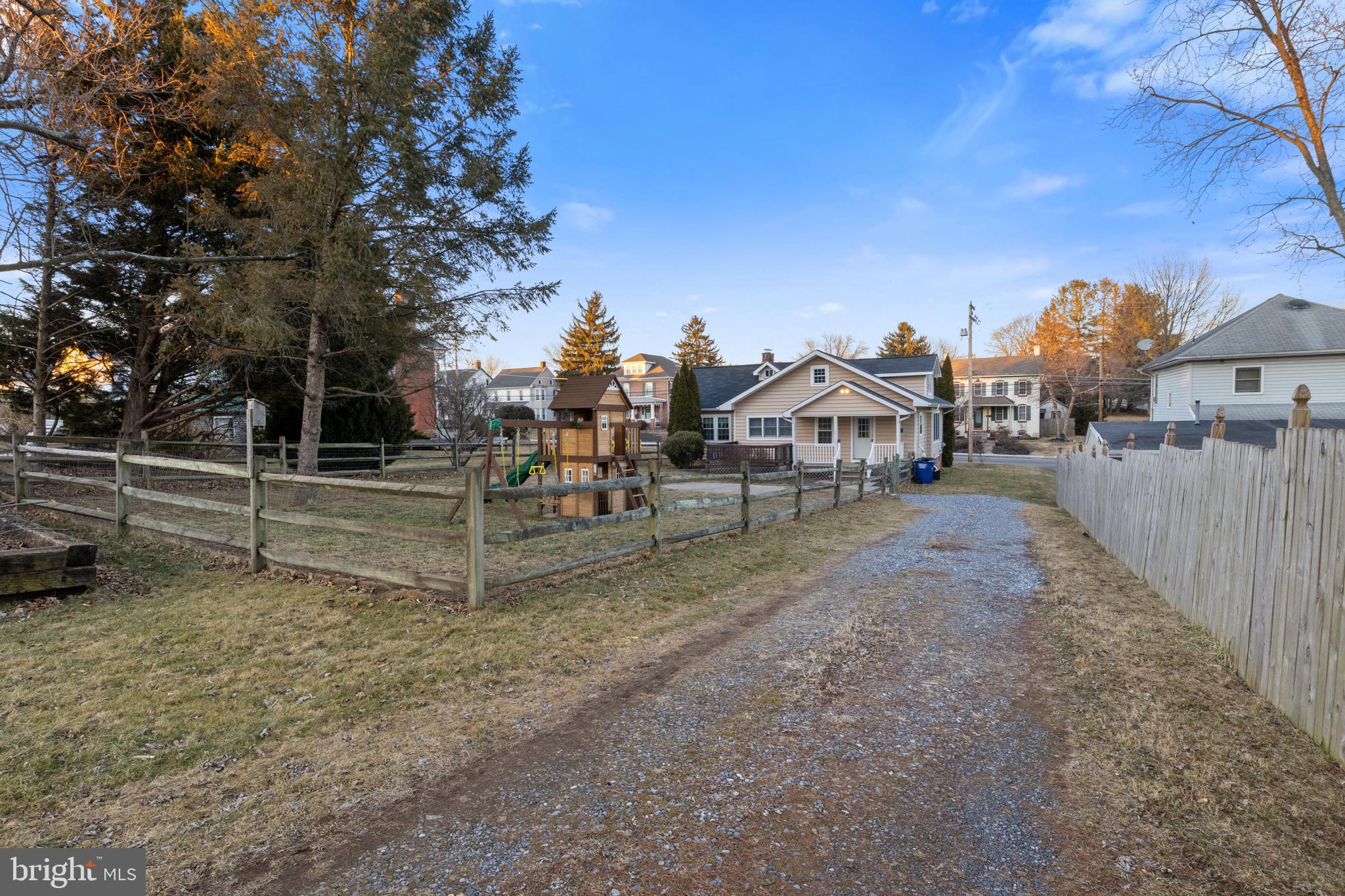 LITTLESTOWN - Residential