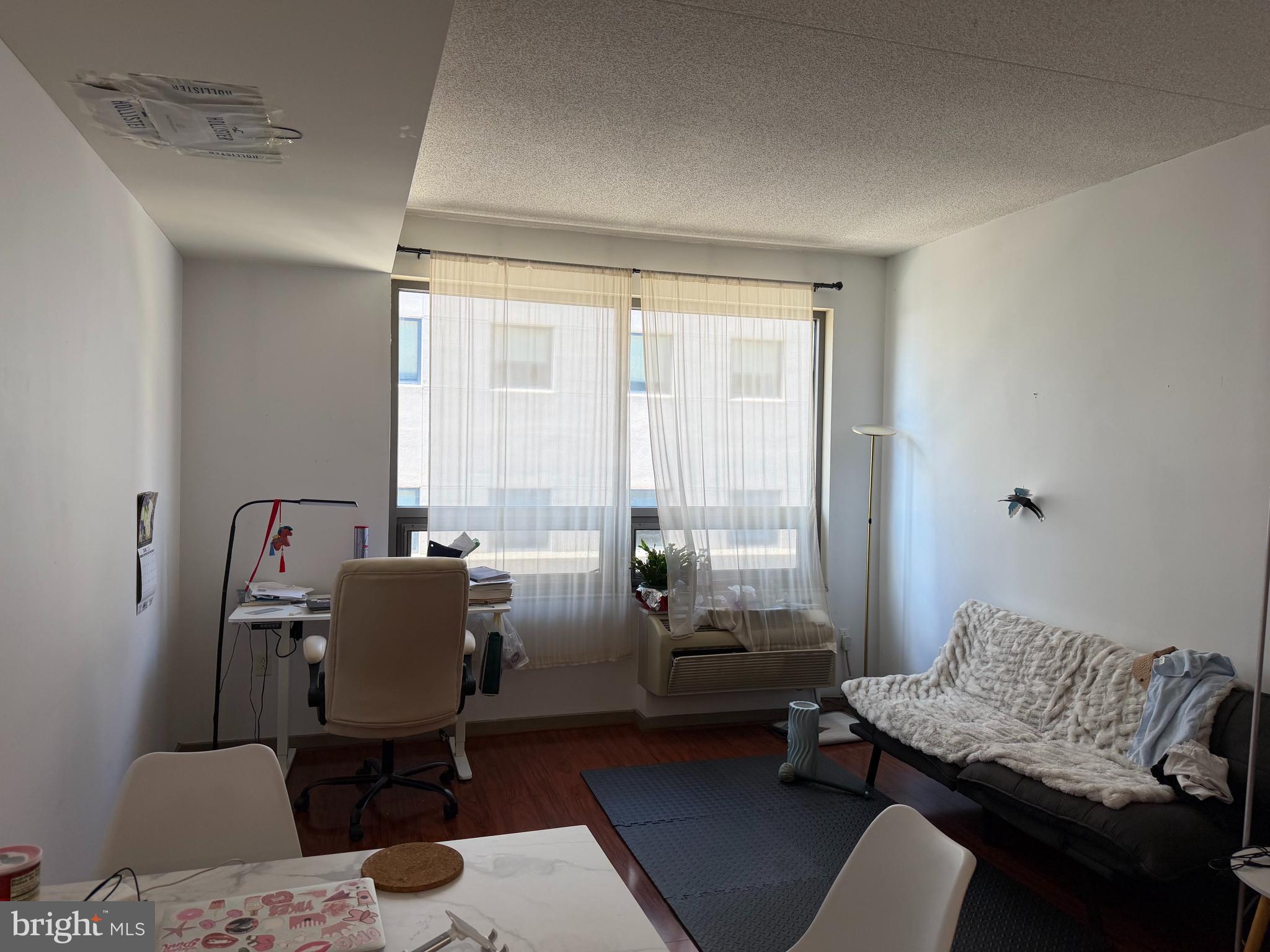 CHINATOWN - Residential