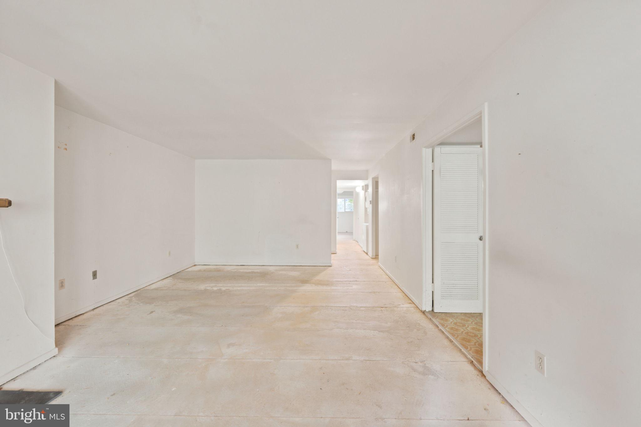 DEERING WOODS - Residential