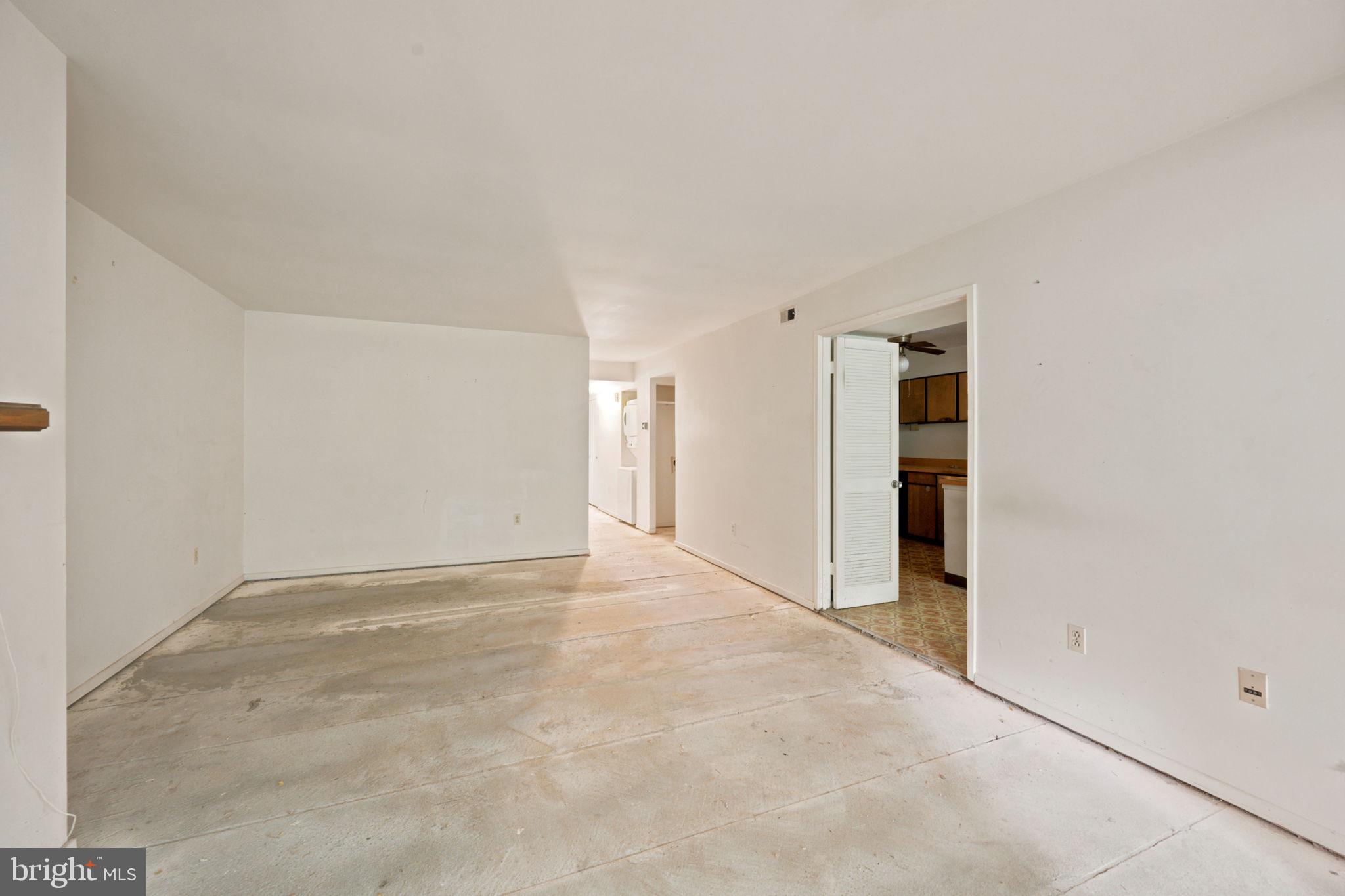 DEERING WOODS - Residential