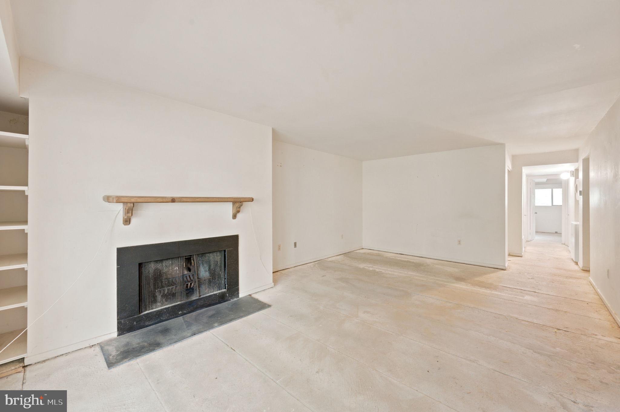 DEERING WOODS - Residential