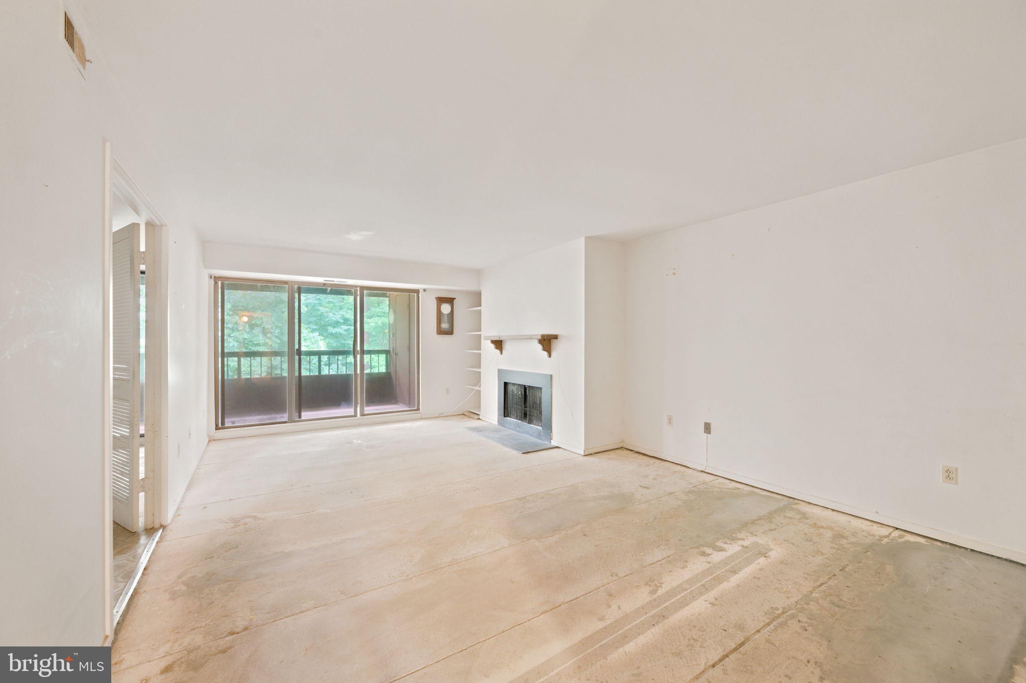 DEERING WOODS - Residential