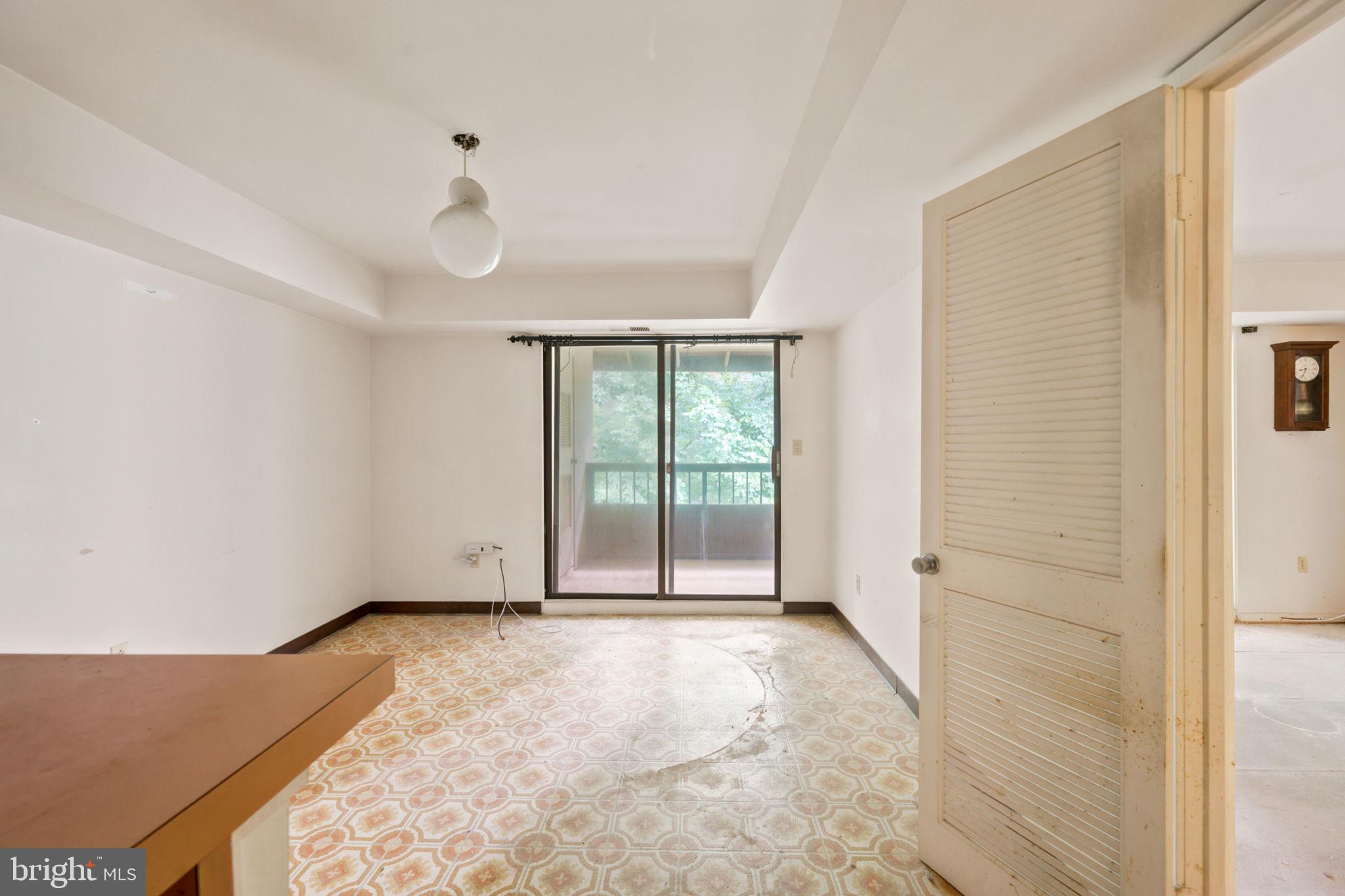 DEERING WOODS - Residential