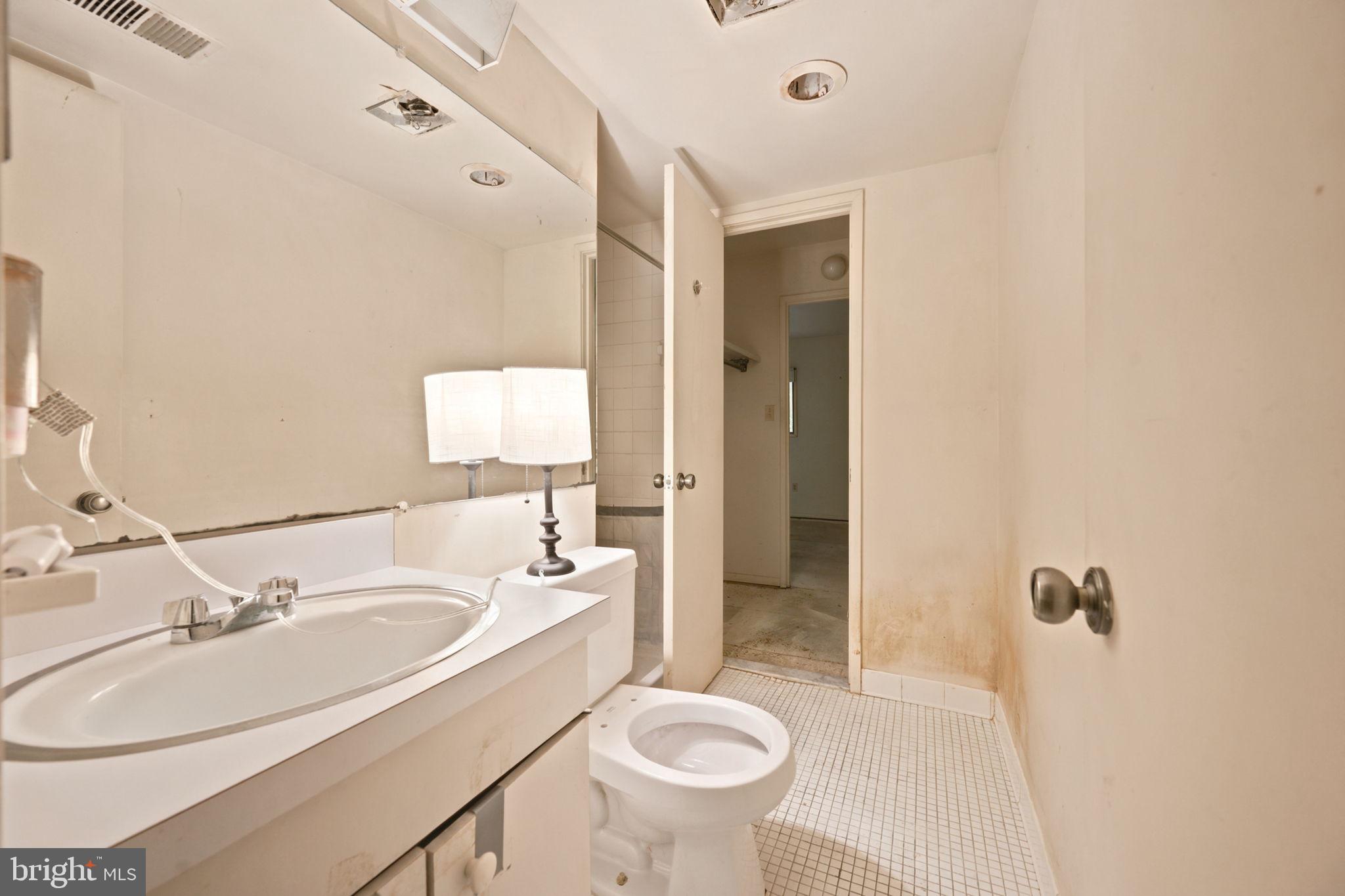 DEERING WOODS - Residential
