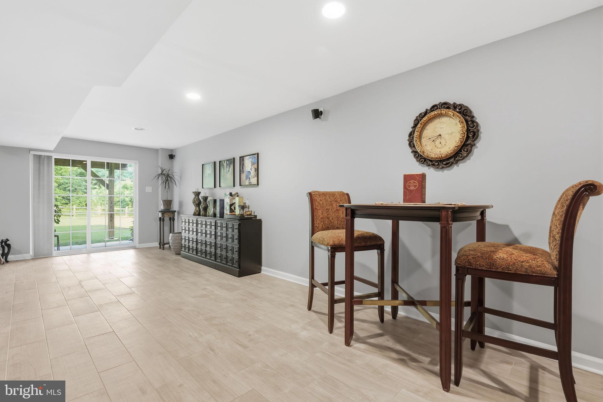 HUNTINGDON VALLEY - Residential