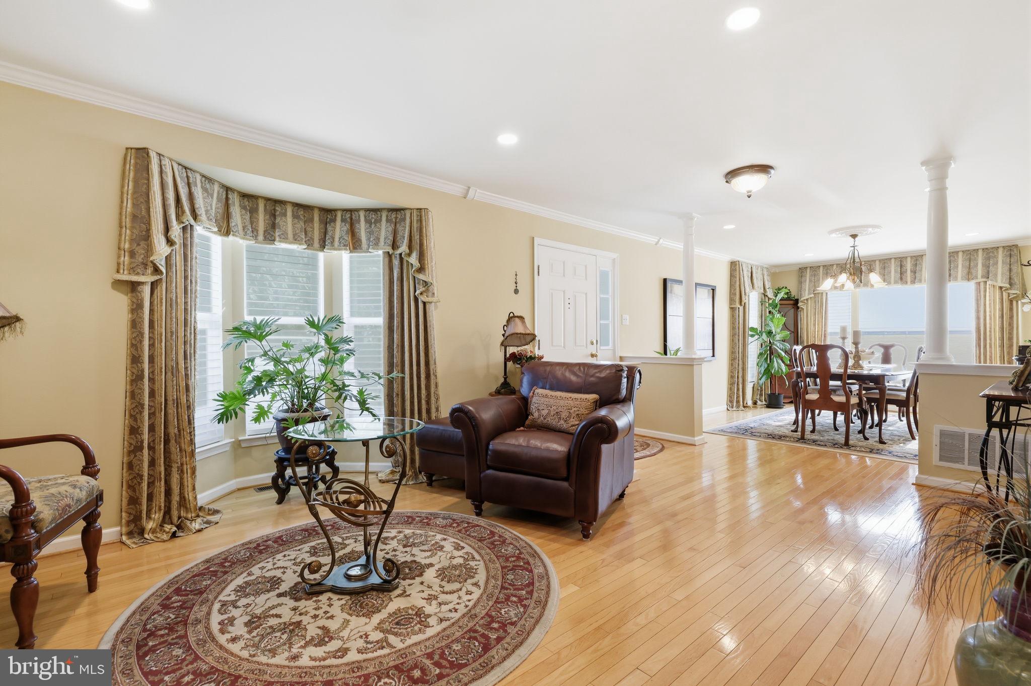HUNTINGDON VALLEY - Residential