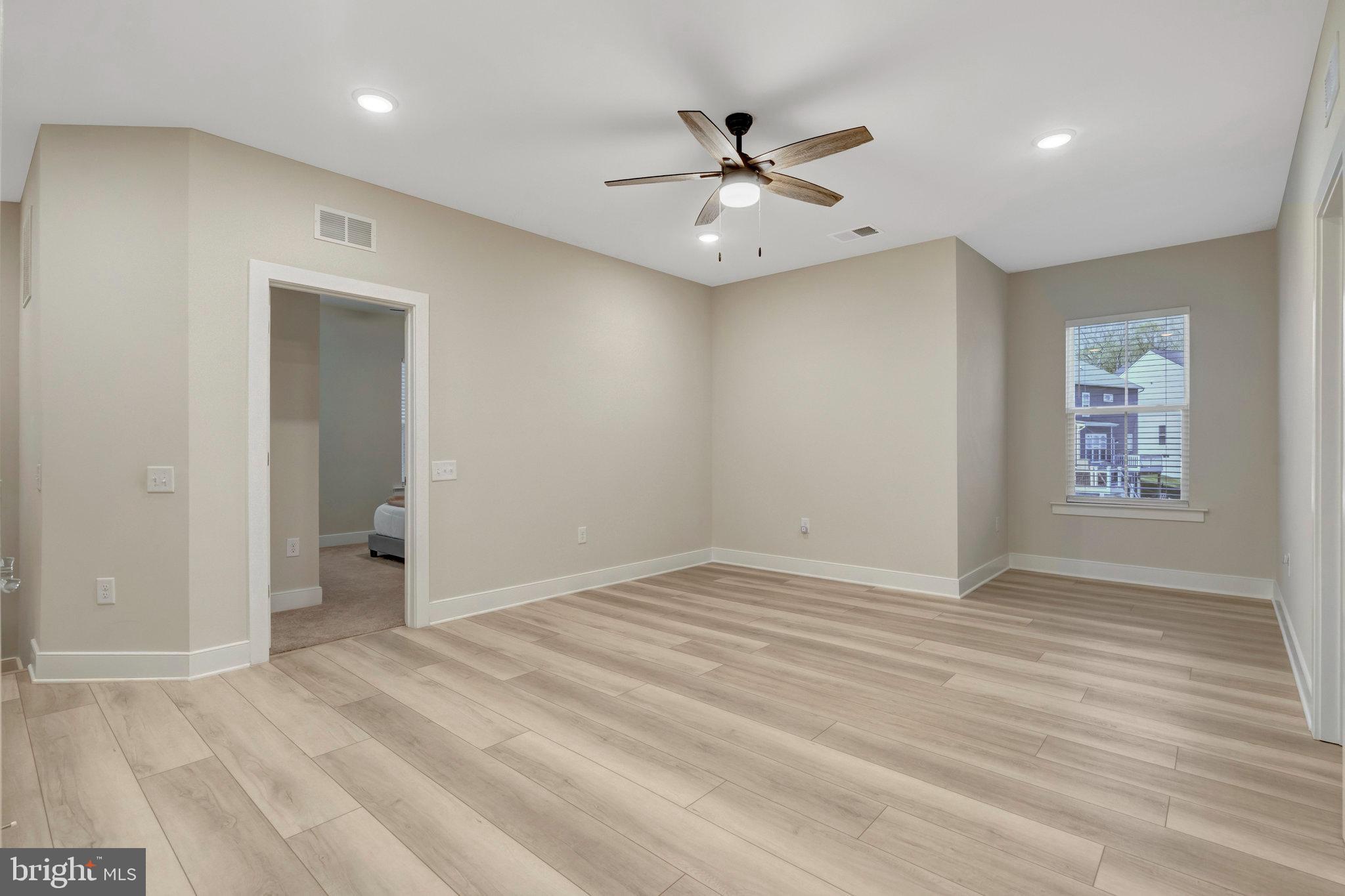POTOMAC SHORES - Residential