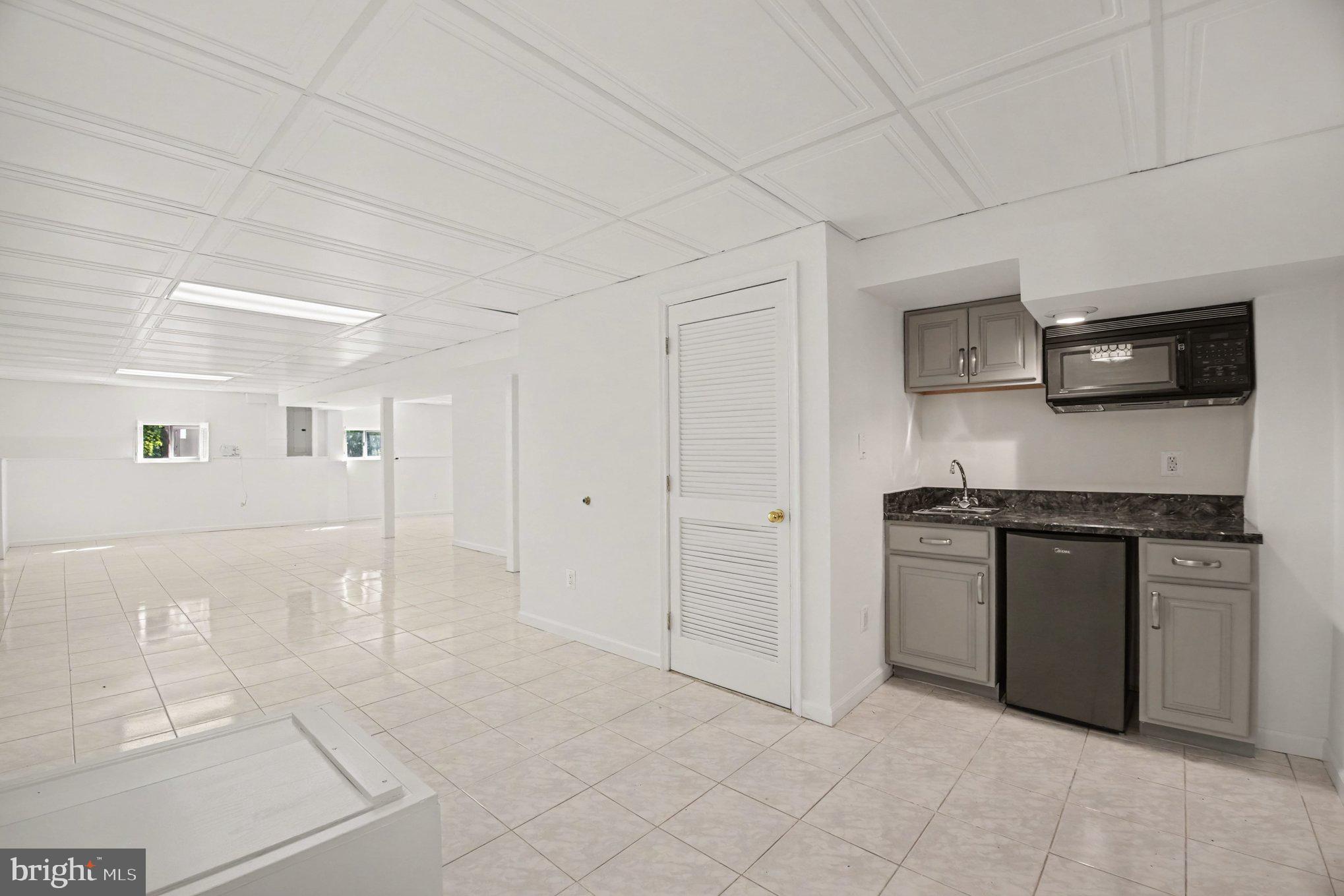 WESTPORT - Residential
