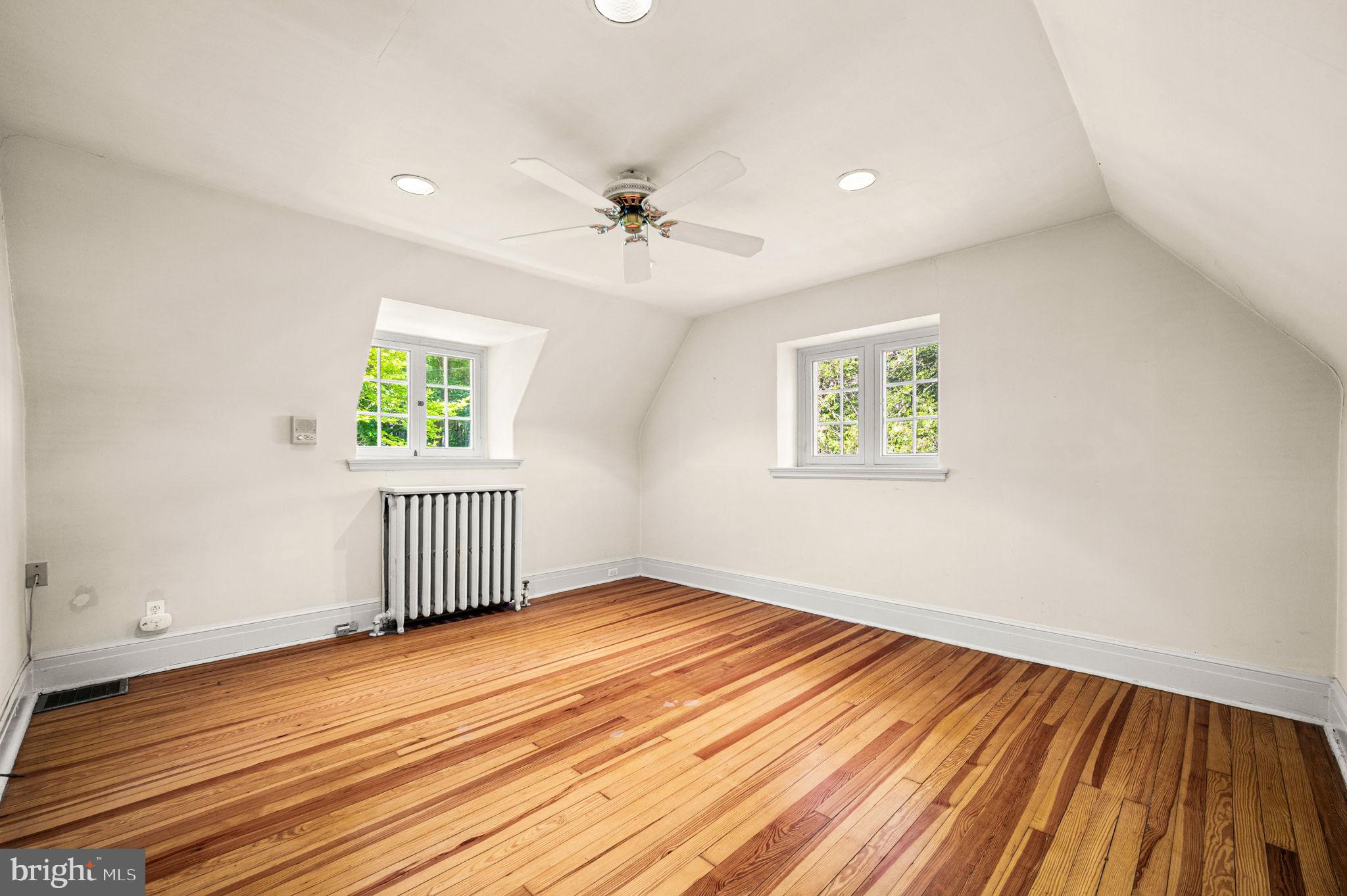 CHESTNUT HILL - Residential