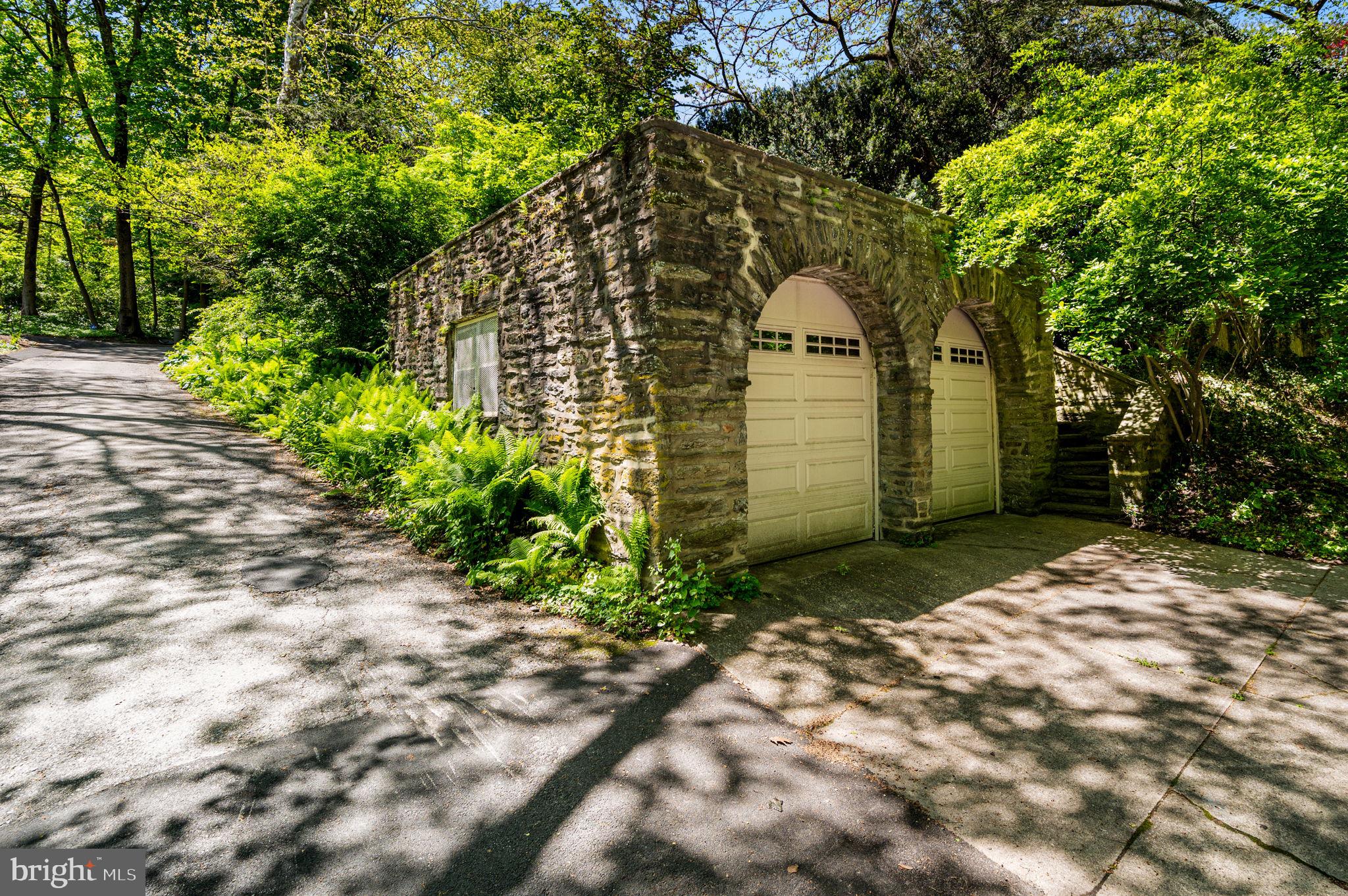 CHESTNUT HILL - Residential