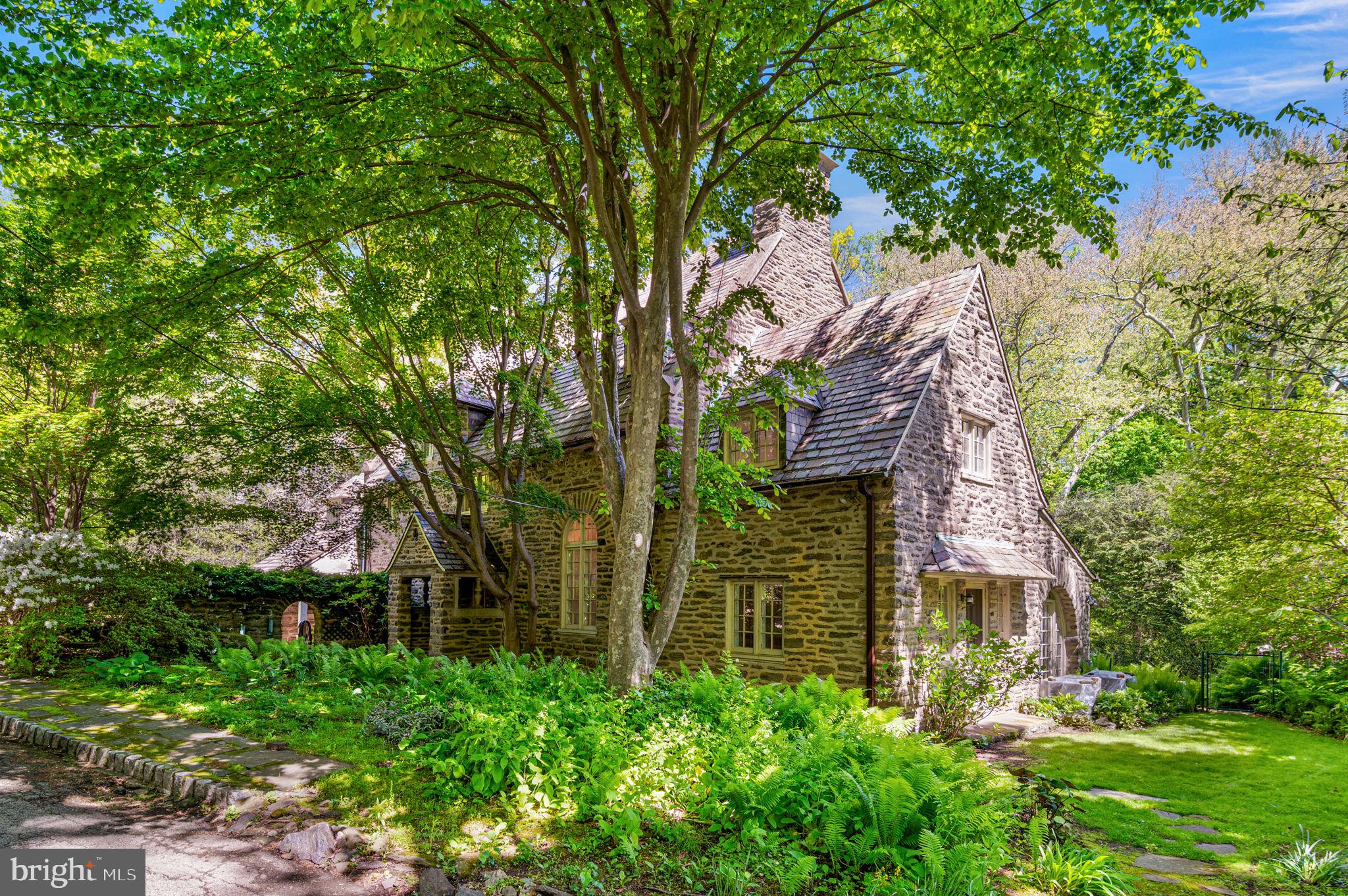 CHESTNUT HILL - Residential