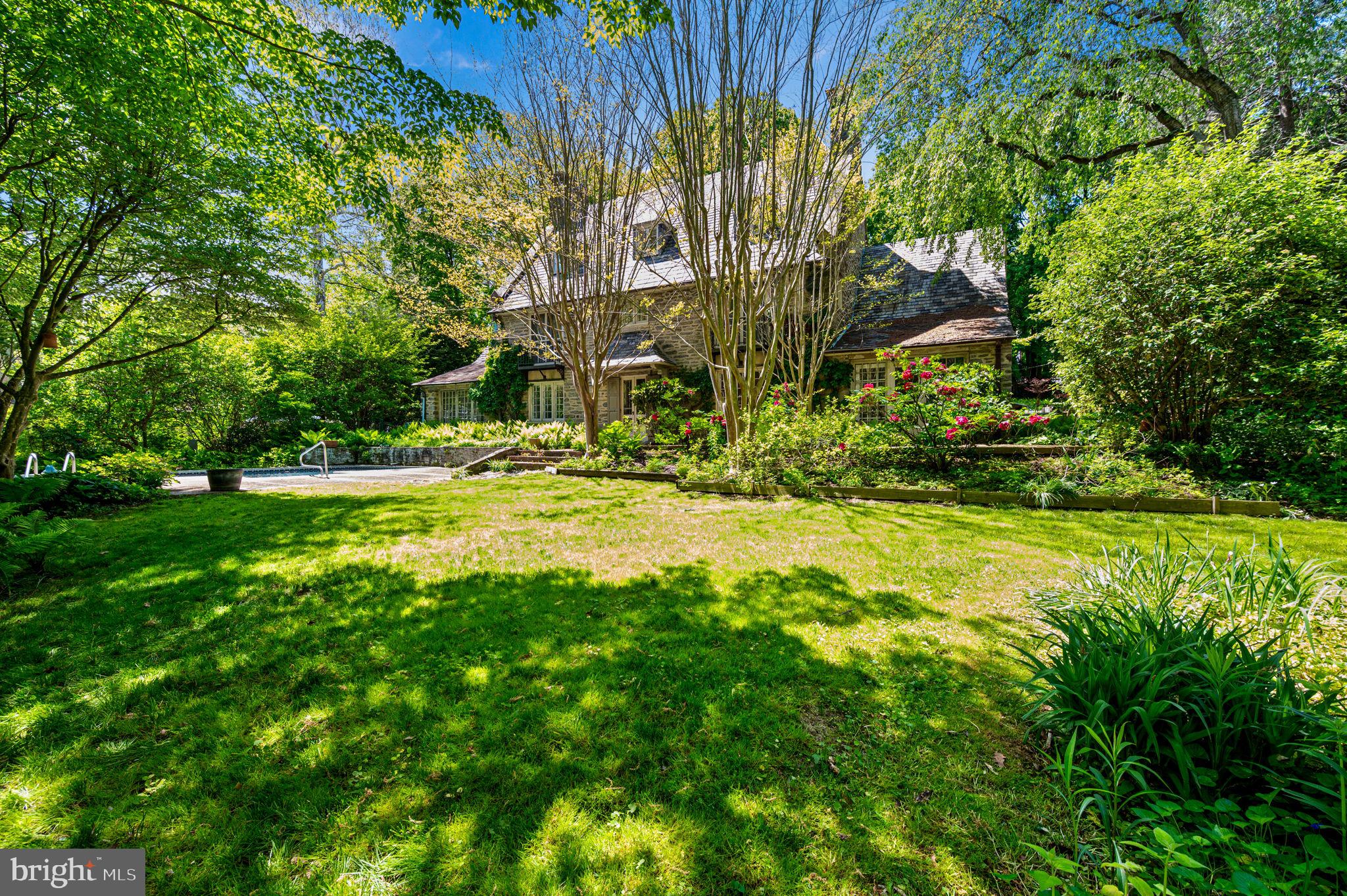 CHESTNUT HILL - Residential
