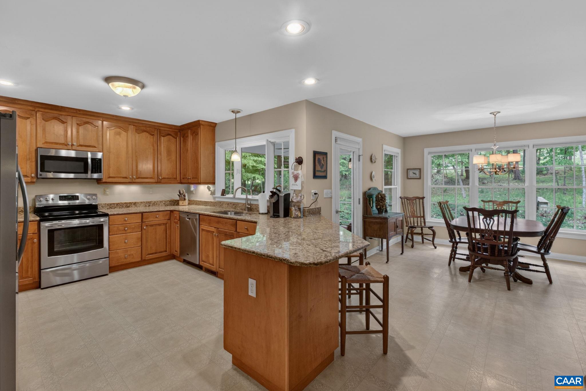 LAKE MONTICELLO - Residential