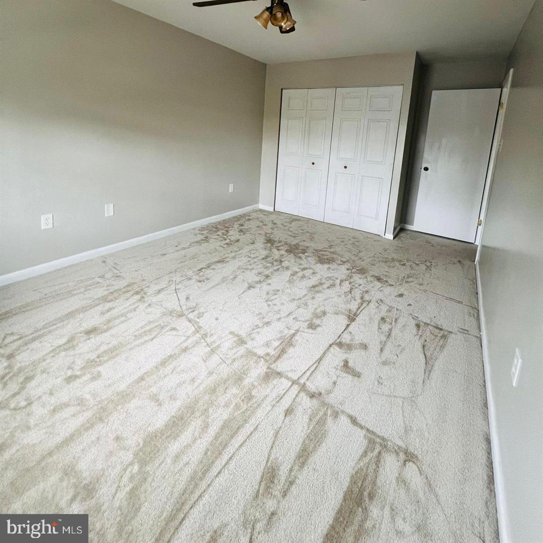 WHISKEY BOTTOM - Residential