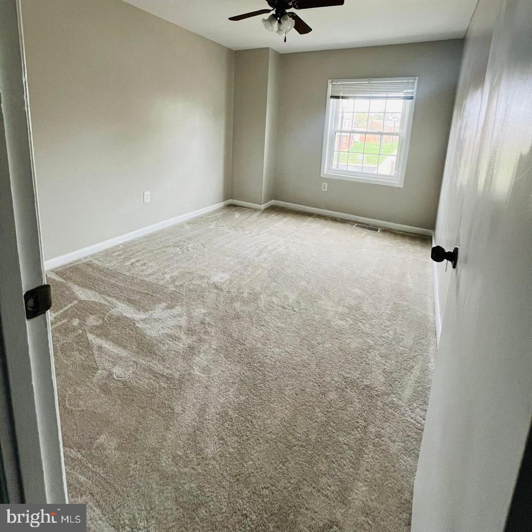WHISKEY BOTTOM - Residential