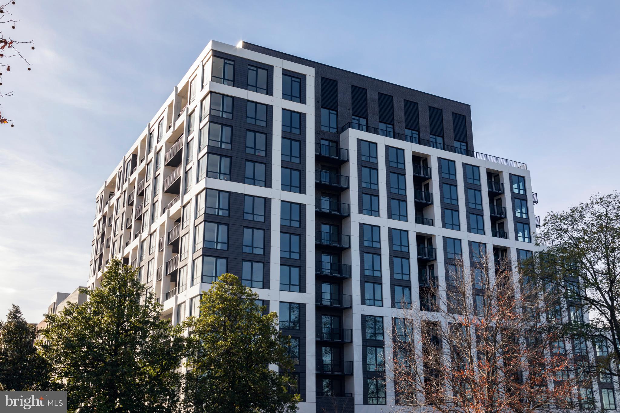 Schedule an appointment to tour The Oak, now over 55% sold and "move-in" ready.  

Unit 511 is a corner 3BD / 2.5BA unit with copius windows,  over 600 SF of coveted private outdoor terrace and an additional balcony;  2 parking spaces are  included.  This unit has an open floorplan, two-tone European inspired frameless kitchen cabinetry, matte black hardware and fixtures, quartz countertops, tile kitchen backsplashes, kitchen islands, ENERGY STAR® Bosch kitchen appliances, full-size GE washer/dryers, LED light fixtures, Porcelanosa wide-plank wood-style flooring, high ceilings and expansive windows. 

Building Amenities Include: 5,000 SF outdoor terrace with gas grills, bar seating, dining and lawn, cozy penthouse terrace with dining and lounge seating, residents’ lounge with fireplace, lounge and communal dining, fitness center with cardio equipment and free weights, 24-hour front desk, secure bike storage, car detailing station, and pet washing station.