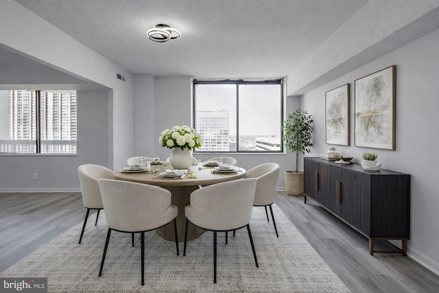 SKYLINE TOWERS - Residential