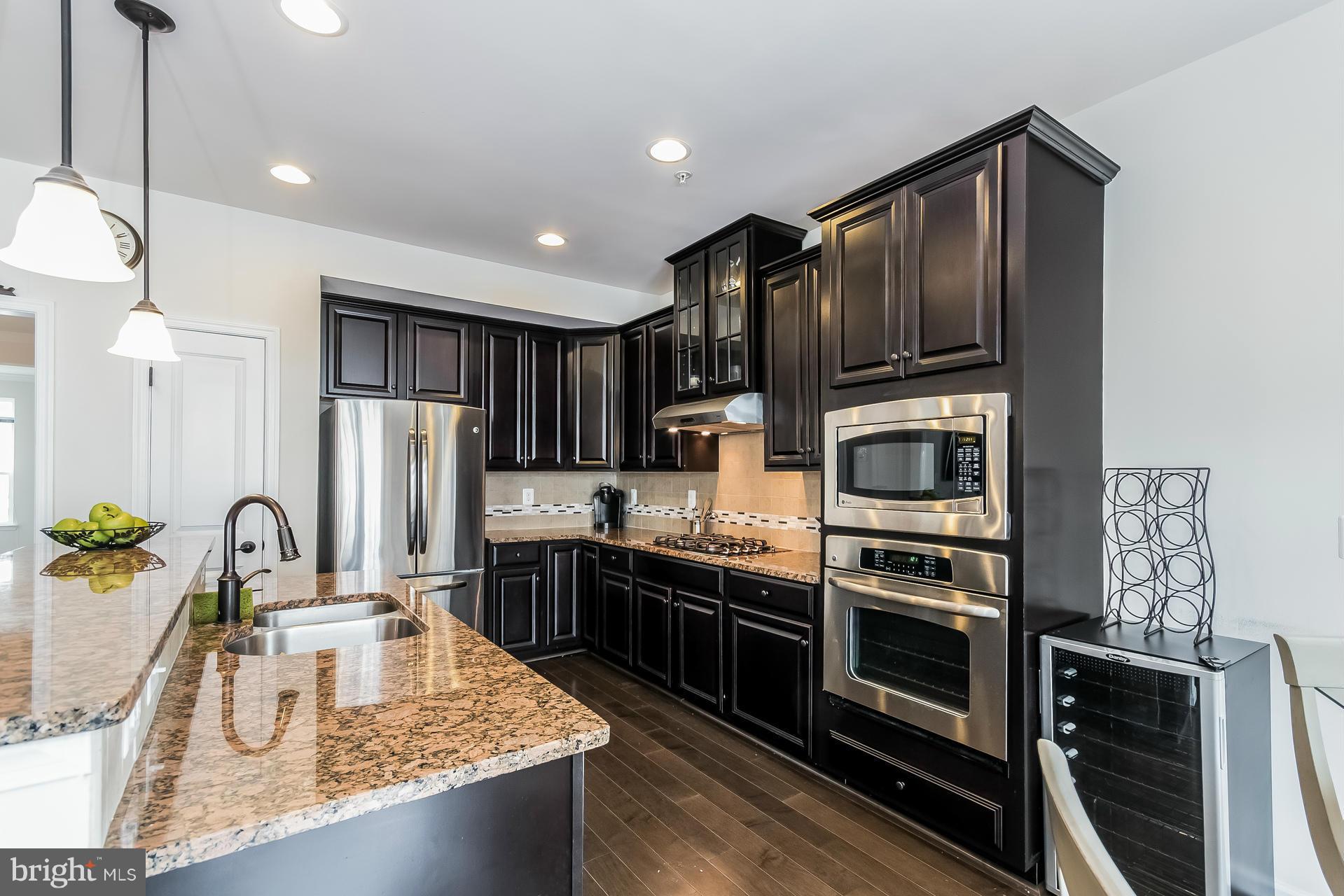 MORLEY CORNER - Residential