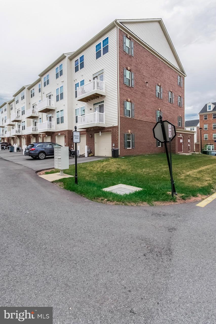 MORLEY CORNER - Residential