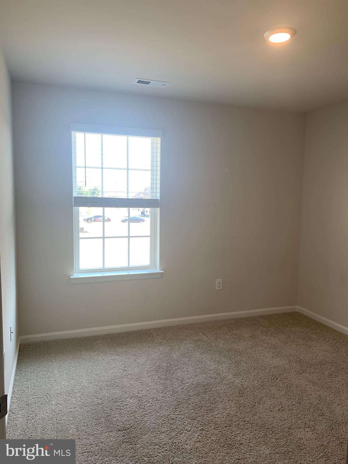 LOCUST RUN - Residential Lease