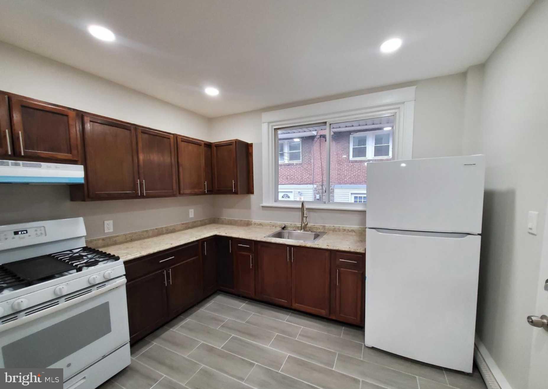 WEST OAK LANE - Residential