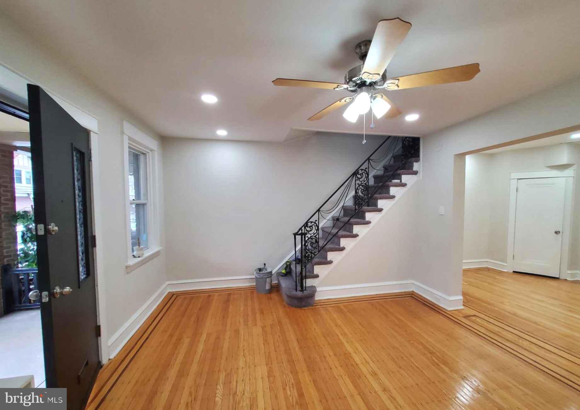 WEST OAK LANE - Residential