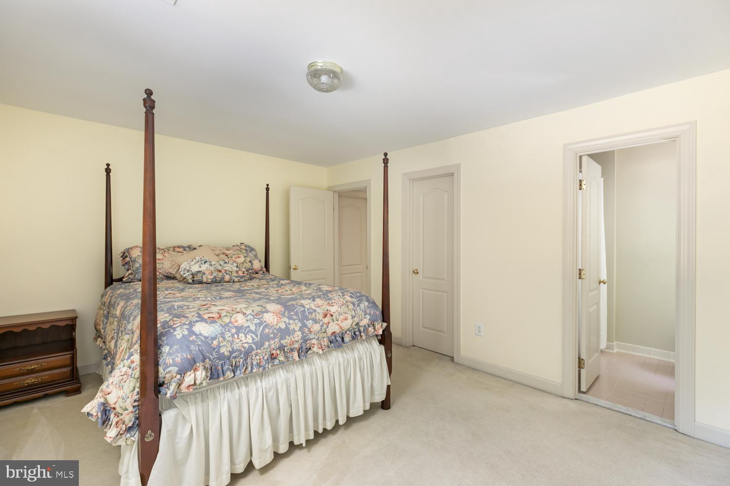 TIMBERLAKE ESTATES - Residential