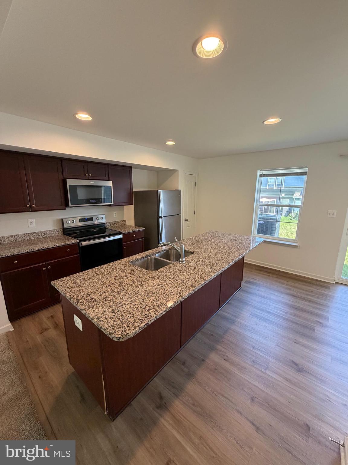 WHISPERING PINES - Residential