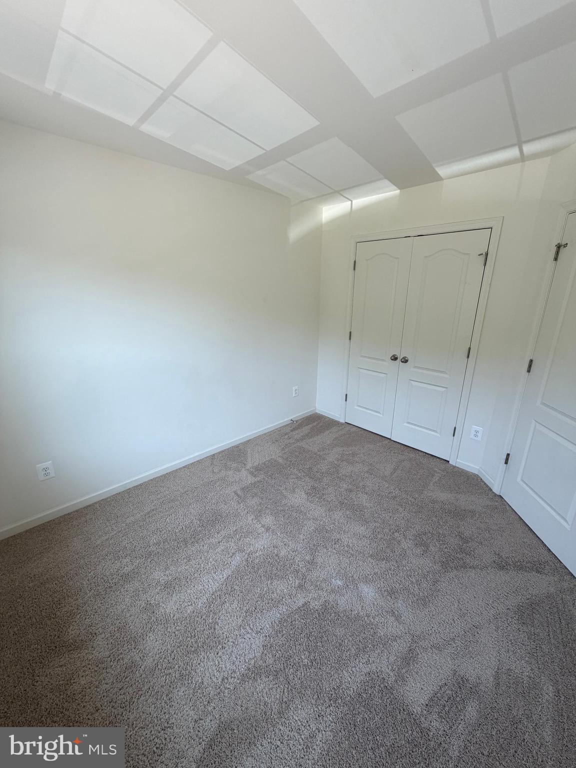 WHISPERING PINES - Residential