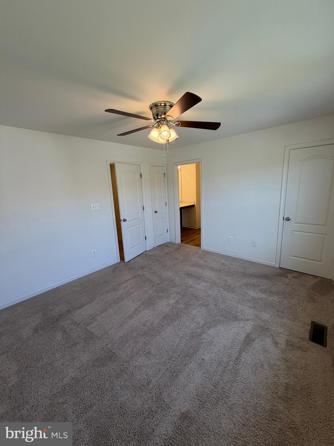 WHISPERING PINES - Residential