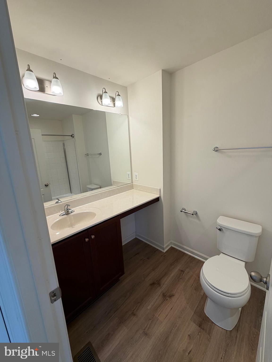 WHISPERING PINES - Residential