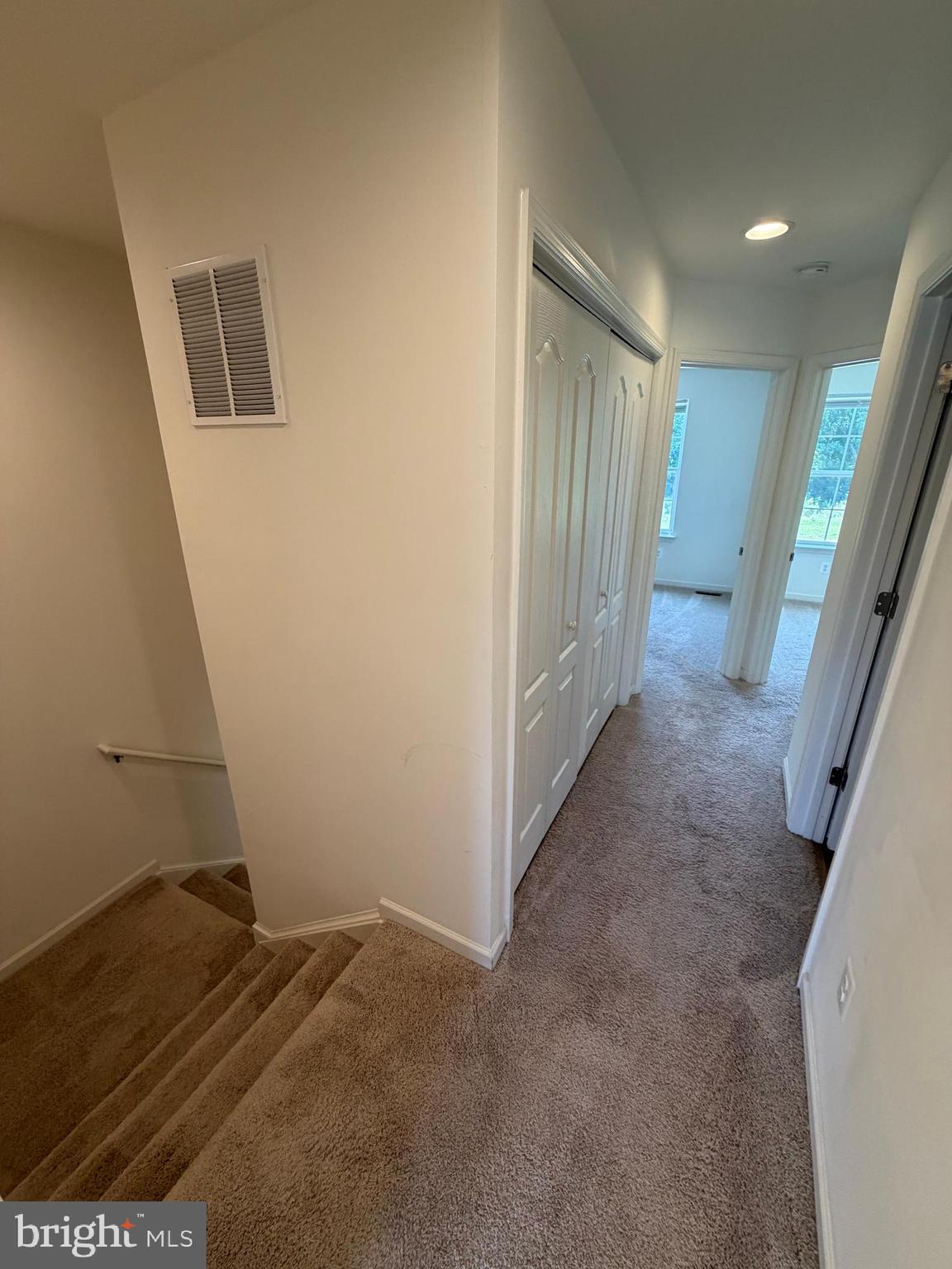 WHISPERING PINES - Residential