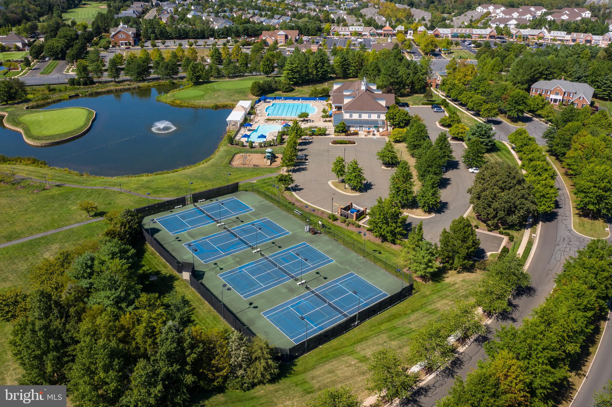 DOMINION VALLEY COUNTRY CLUB - Residential