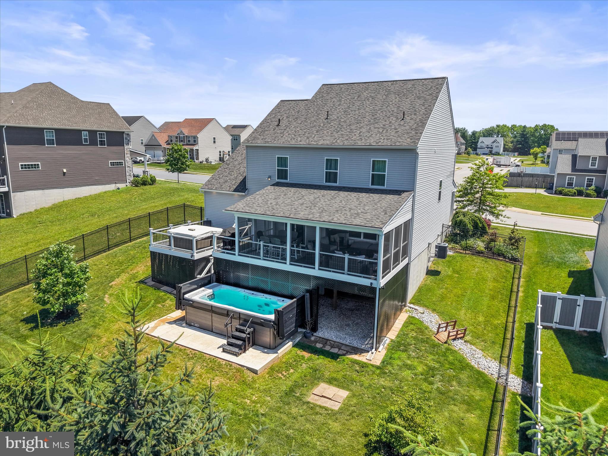 ROLLING MEADOWS AT RENTZEL FARM - Residential