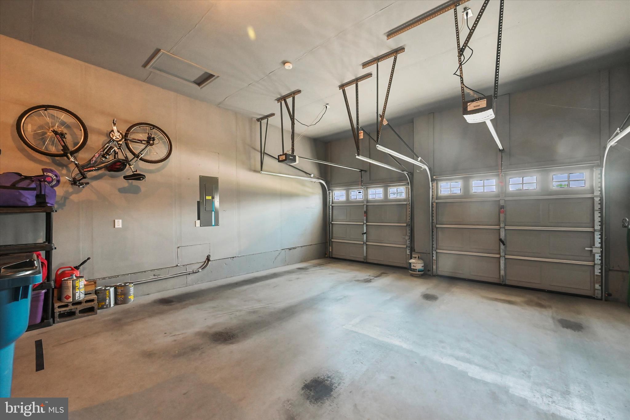 ROLLING MEADOWS AT RENTZEL FARM - Residential