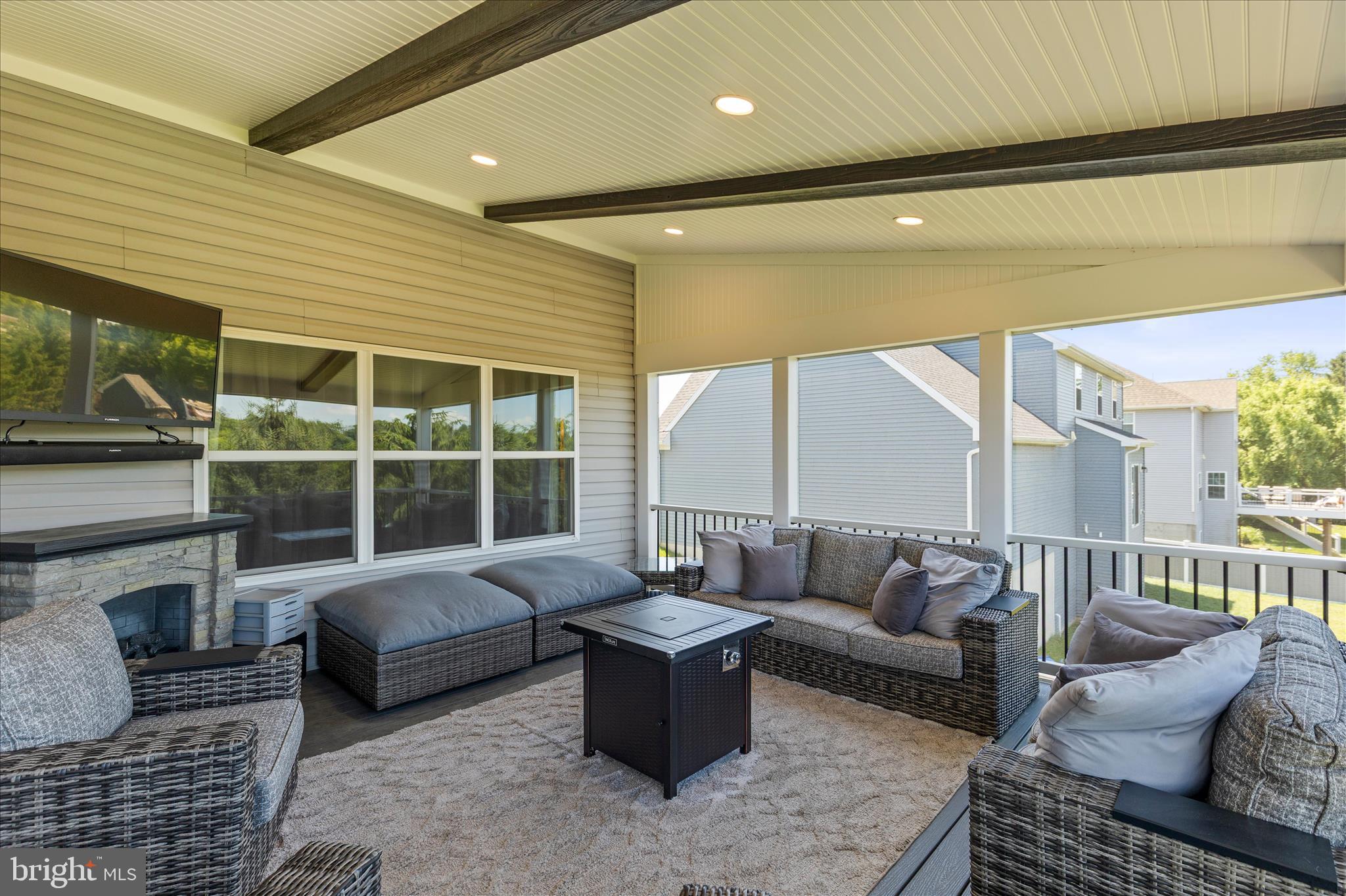 ROLLING MEADOWS AT RENTZEL FARM - Residential