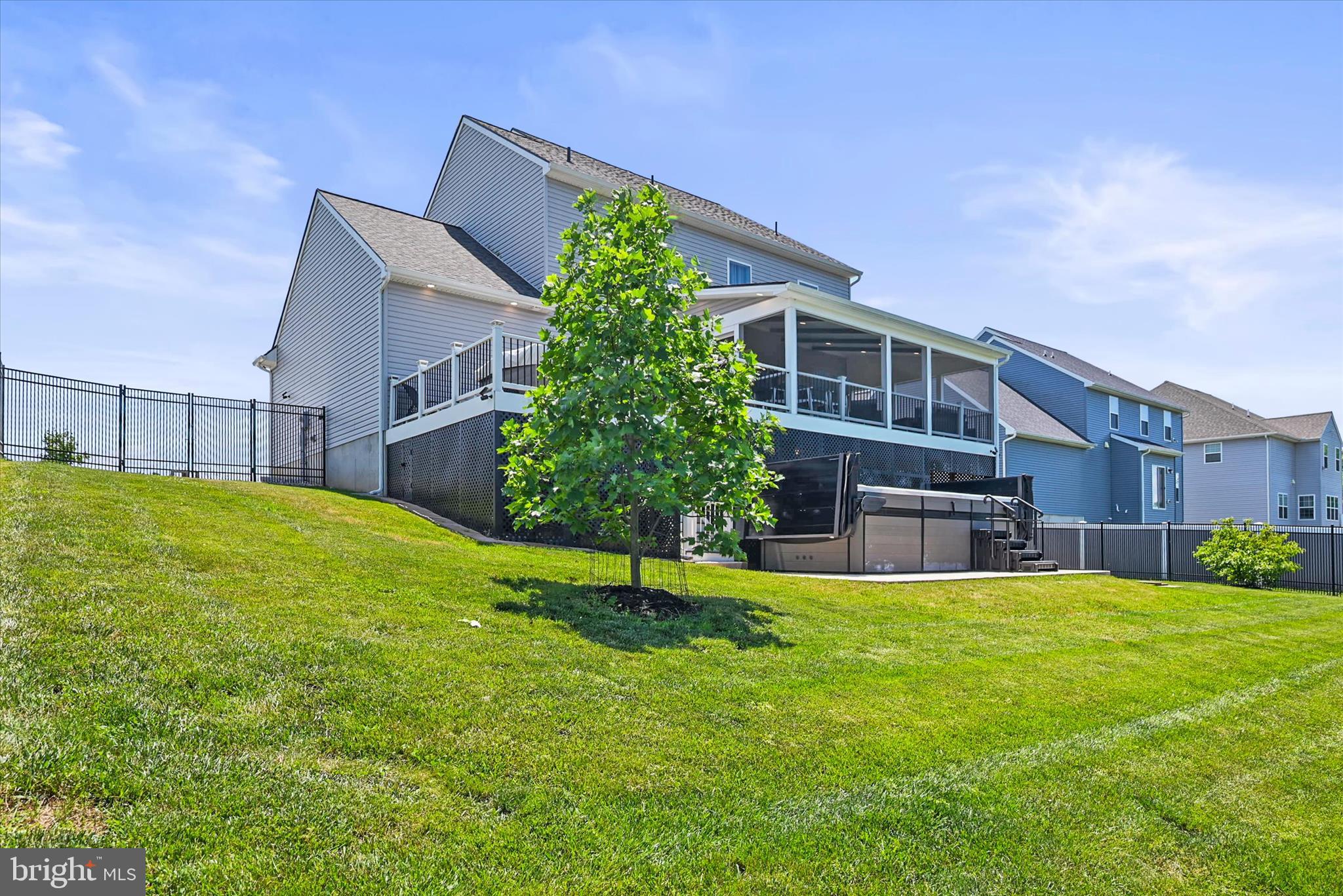 ROLLING MEADOWS AT RENTZEL FARM - Residential