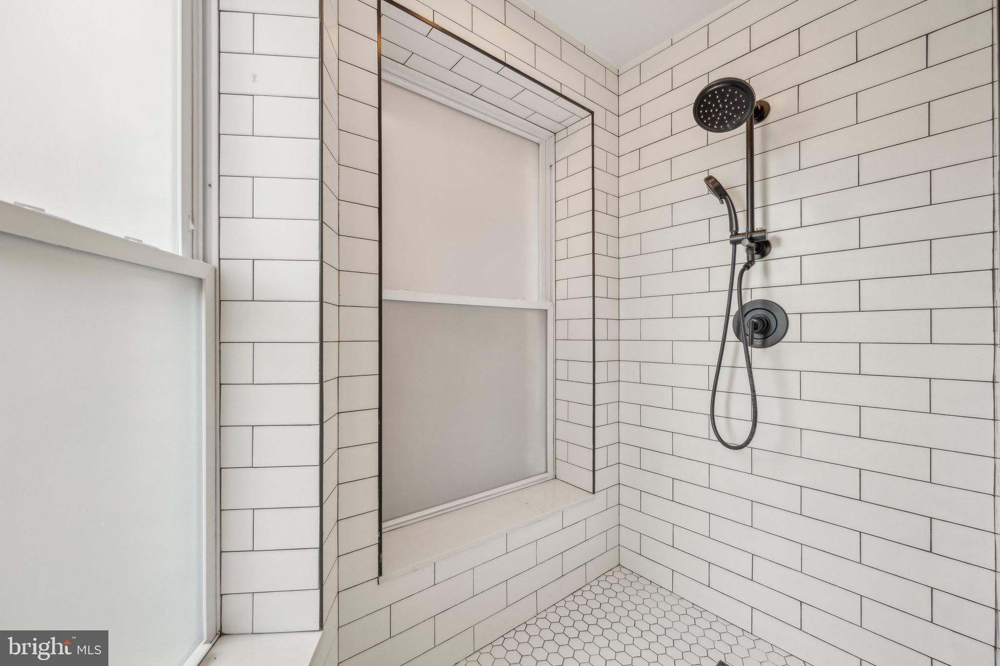 ADAMS MORGAN - Residential Lease