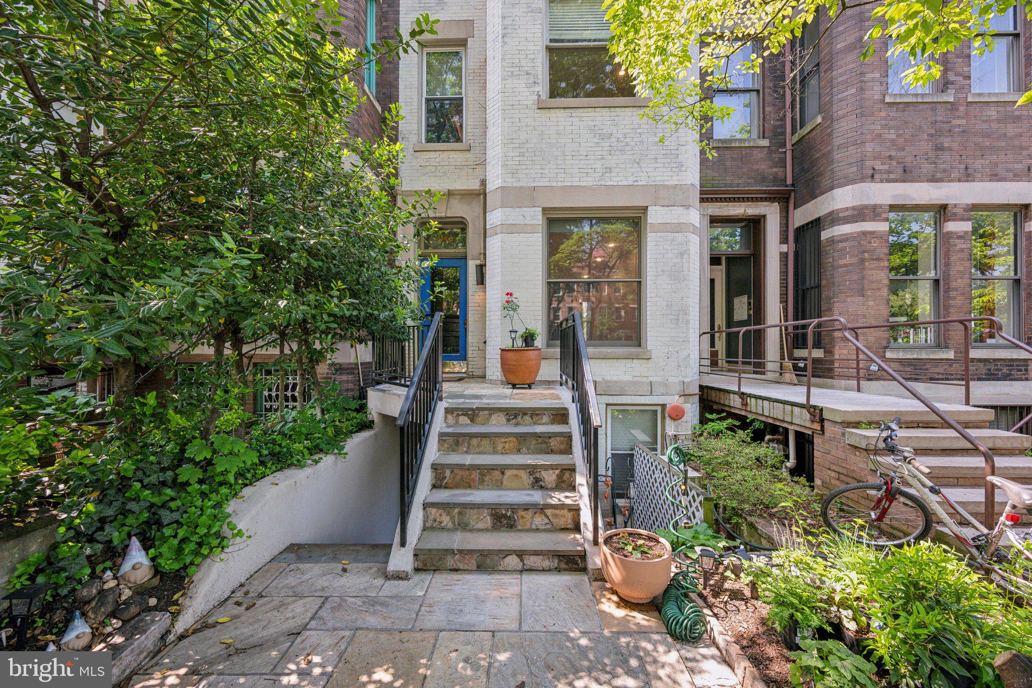 ADAMS MORGAN - Residential Lease